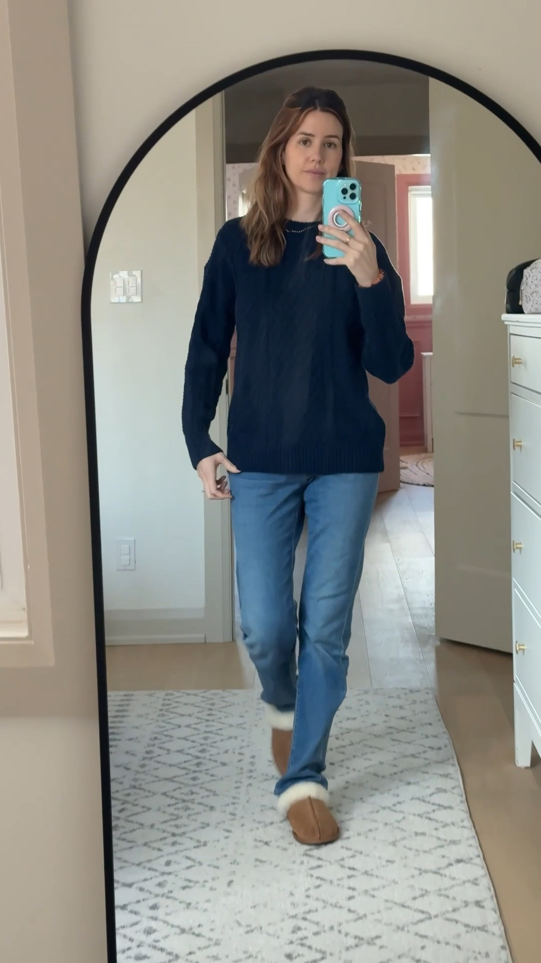 My casual OOTD. Love these comfy Levi jeans, they’re so comfortable. My UGG slippers keep me nice and warm. 

#LTKhome #LTKjeans #LTKholiday