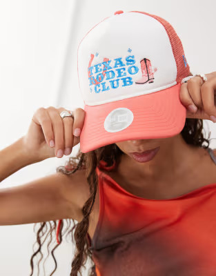New Era cowgirl motif trucker cap with contrast peak in white and coral | ASOS | ASOS (Global)