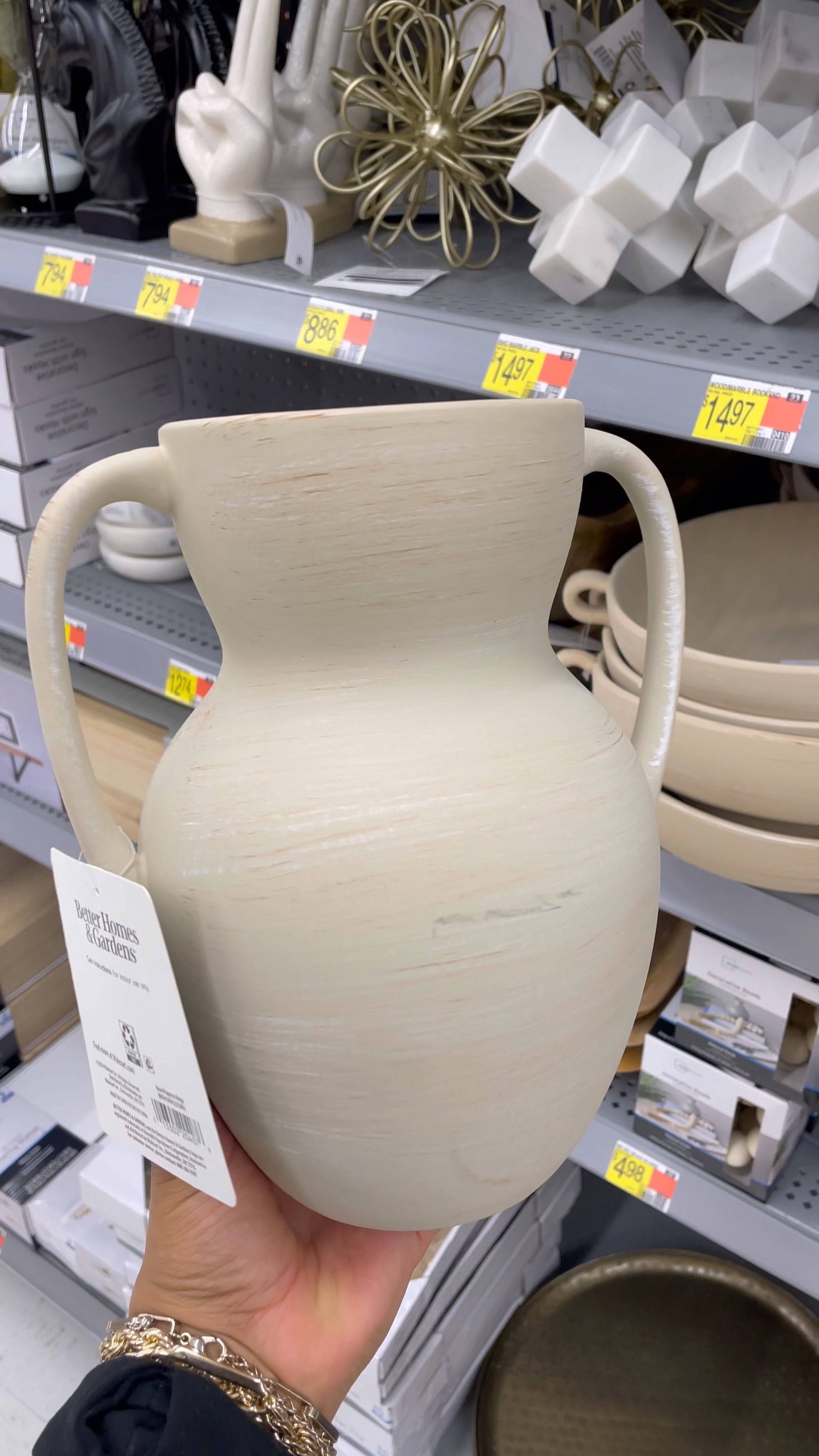 so many options, I can’t get enough!

#LTKStyleTip #LTKFindsUnder50 #LTKHome