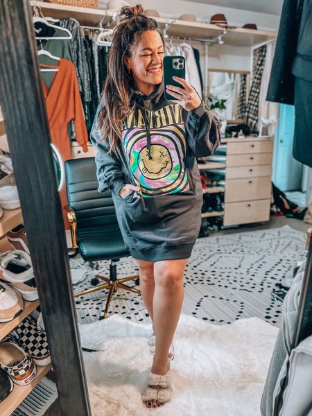 Gifts for gillette student smiley face print items (wearing a large in this hooded sweatshirt dress) 


#LTKcurves #LTKGiftGuide #LTKCyberweek