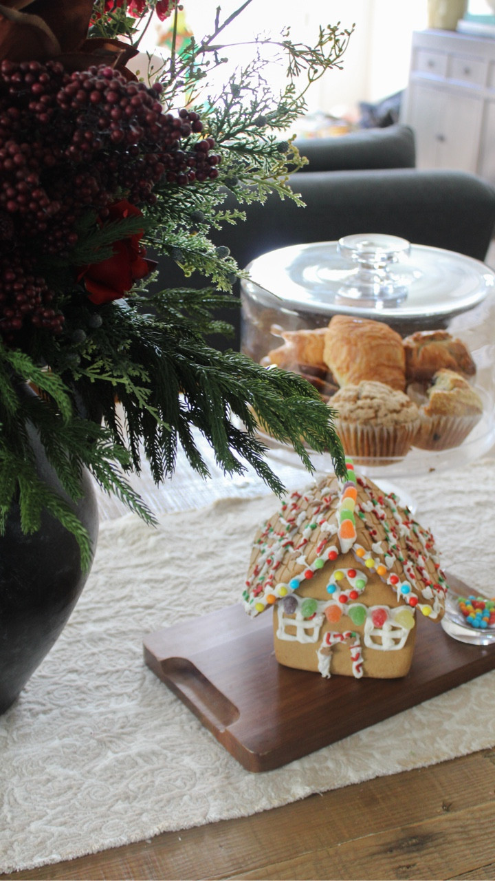 Creating fun holiday memories for my little one might be my new favorite hobby. 

#christmasmagic #christmasseason #holidaytradition #gingerbreadhouse #holidaybaking #holidaykidsactivities #christmascookies