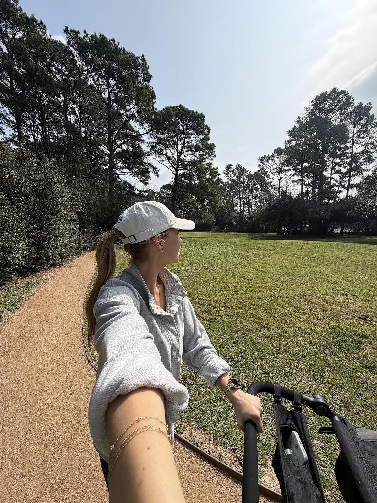 My favorite cozy oversized sweatshirt! Wearing M
 

 