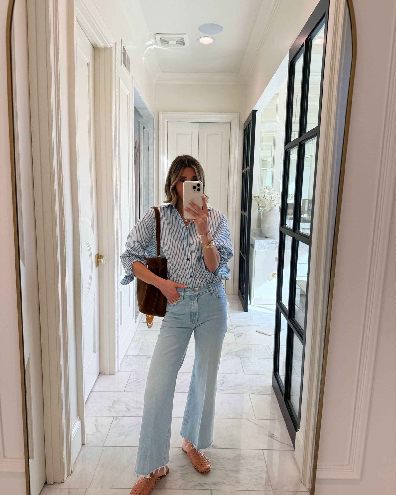 New jeans for spring - love this wash. I'm 5'7 wearing size 25
