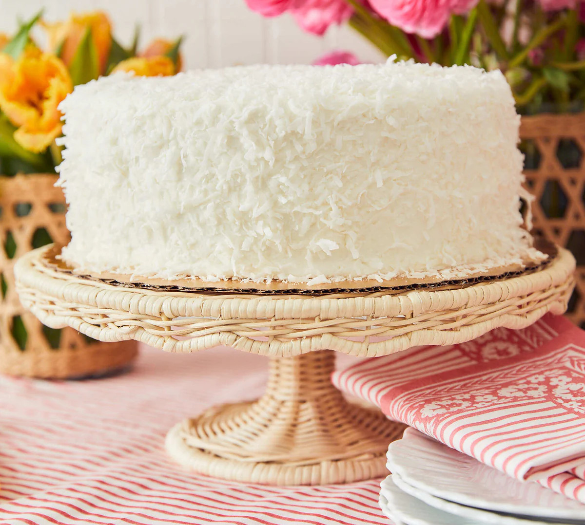 Rattan Serving Stand Round | Amanda Lindroth