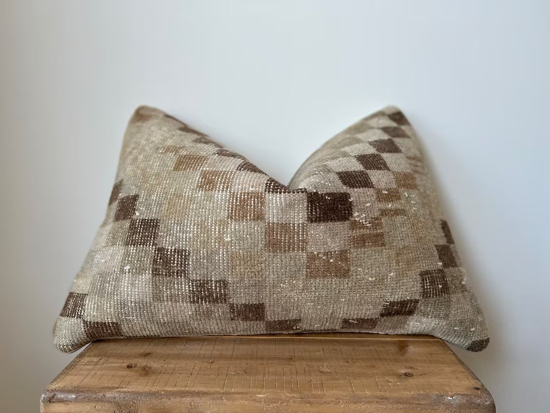 RABIA Pillow - Turkish Kilim Pillow Cover - Antique  - Anatolian Rug - 15x23 - Oushak - Geometric... | Etsy (US)