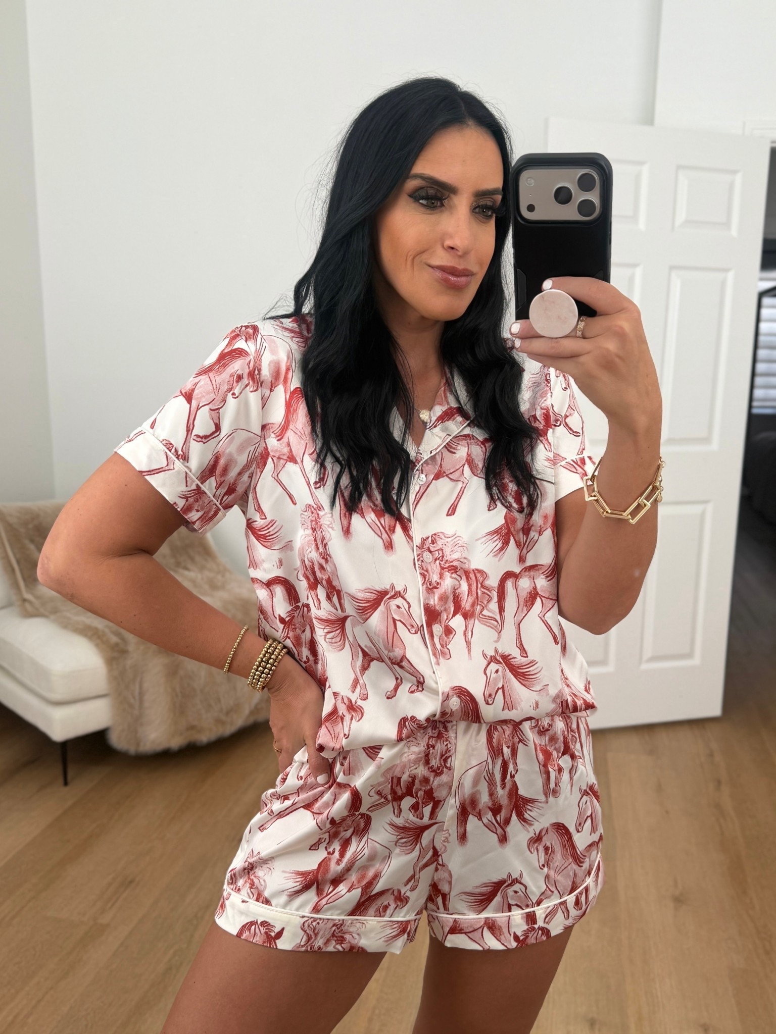 Joyspun Women’s Stretch Satin Short Sleeve Top and Shorts Pajama Set wearing size mediumm