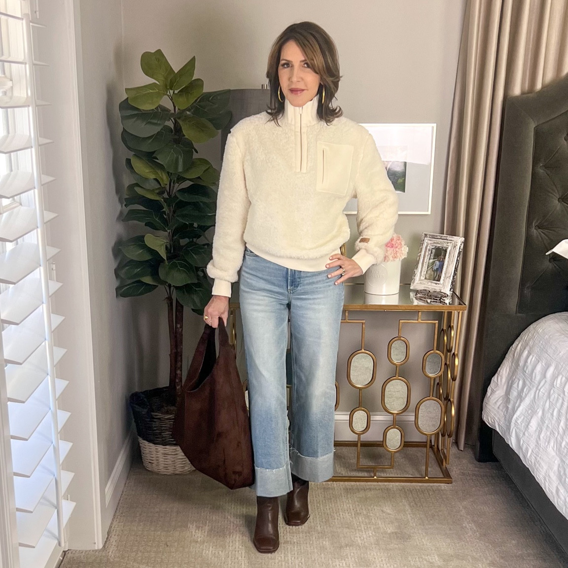 Sharing one of my most favorite Christmas presents, this cozy UGG pullover that is the softest thing I have ever seen. (You will want to hug yourself all day when wearing🤗
.
Paired with these cuffed jeans (another Christmas gift I have been wearing on repeat)👖

Ugg pullover, Evereve style, Pistola cuff jeans, cuffed jeans, brown boots

#LTKOver40 #LTKStyleTip #LTKShoeCrush