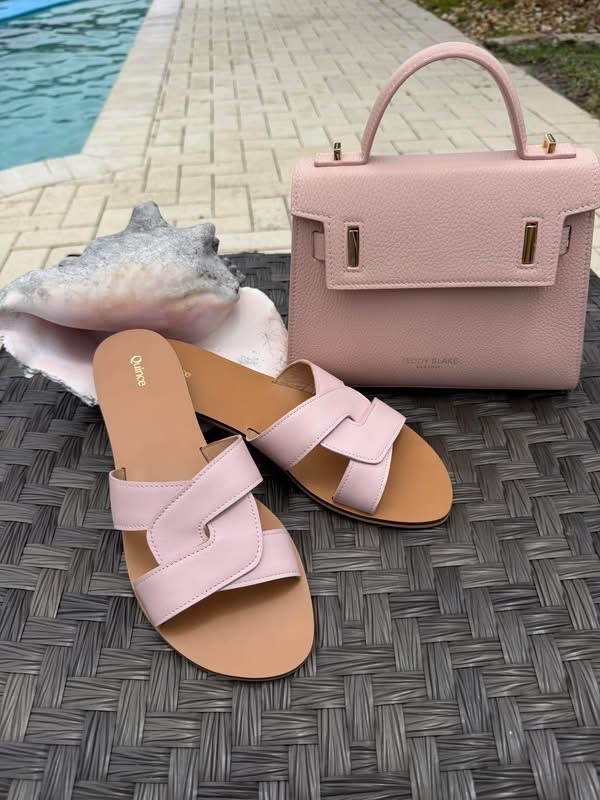 🤎 Found the perfect sandals to match my Teddy Blake bag and I’m officially obsessed with this summer color combo!

The bag, the sandals, the vibe… perfection for summer. ☀️

👜 Teddy Blake sale 👉 https://bit.ly/4nLXbC0

👡 Quince sandals for just $62 👉 https://bit.ly/

#LTKootd #LTKmomlife #LTKSaleAlert