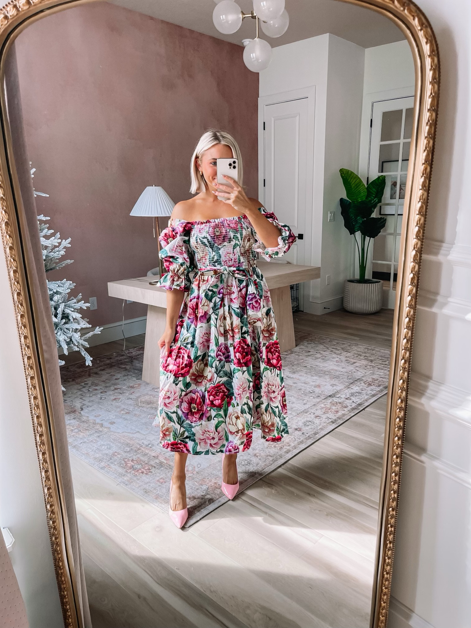 Red Dress #ValentinesDay dresses — wearing a size small. #Vday #RedDress #datenight 

#LTKstyletip #LTKSeasonal