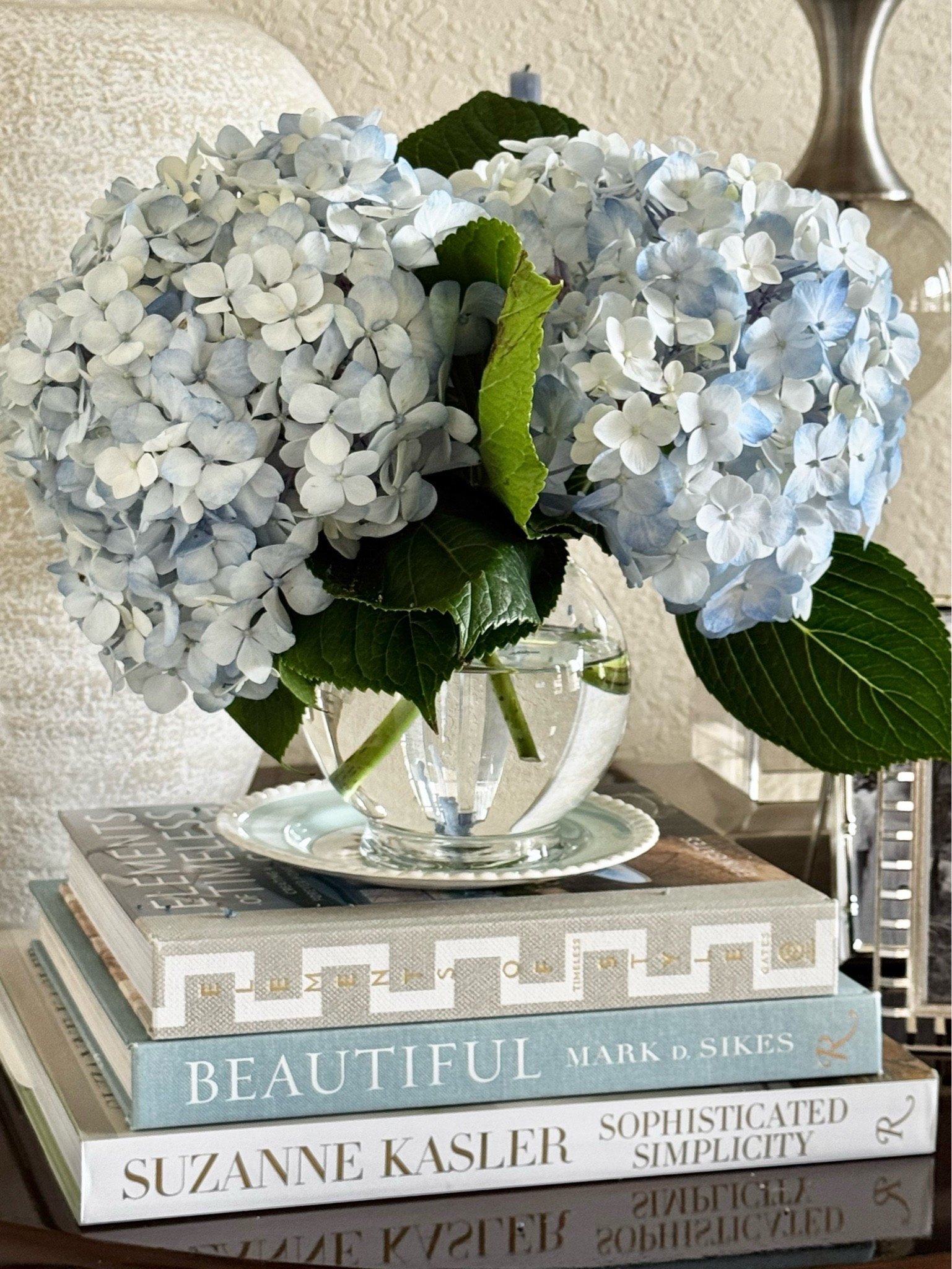 🤩These are 3 of my favorite interior design coffee table books from Amazon! They are full of inspiration and ideas for your home!!

Summer Decor | Home Decor | Coffee Table Accessories #amazon #amazonhome

#LTKHome #LTKSeasonal