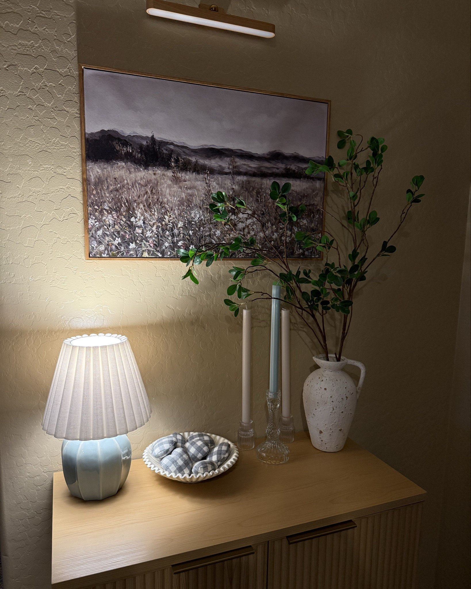 Target has a really cute new accent lamp. I love the size and color. It’s only $25! 



Accent table lamp, spring home arrivals, target spring arrivals, entryway, 


#LTKFindsUnder50 #LTKSeasonal #LTKHome