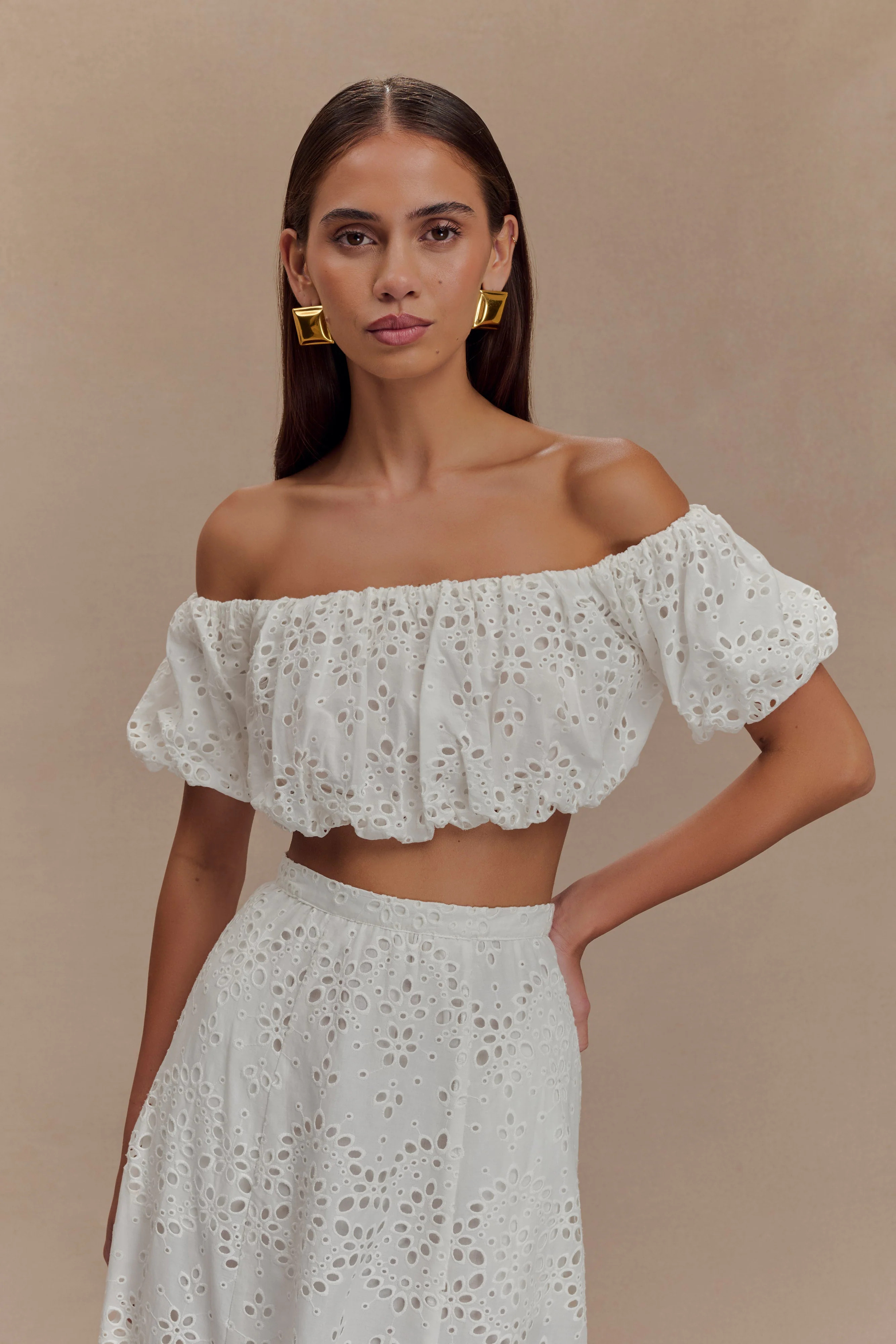 Autumn Off Shoulder Bubble Top - White | MESHKI US