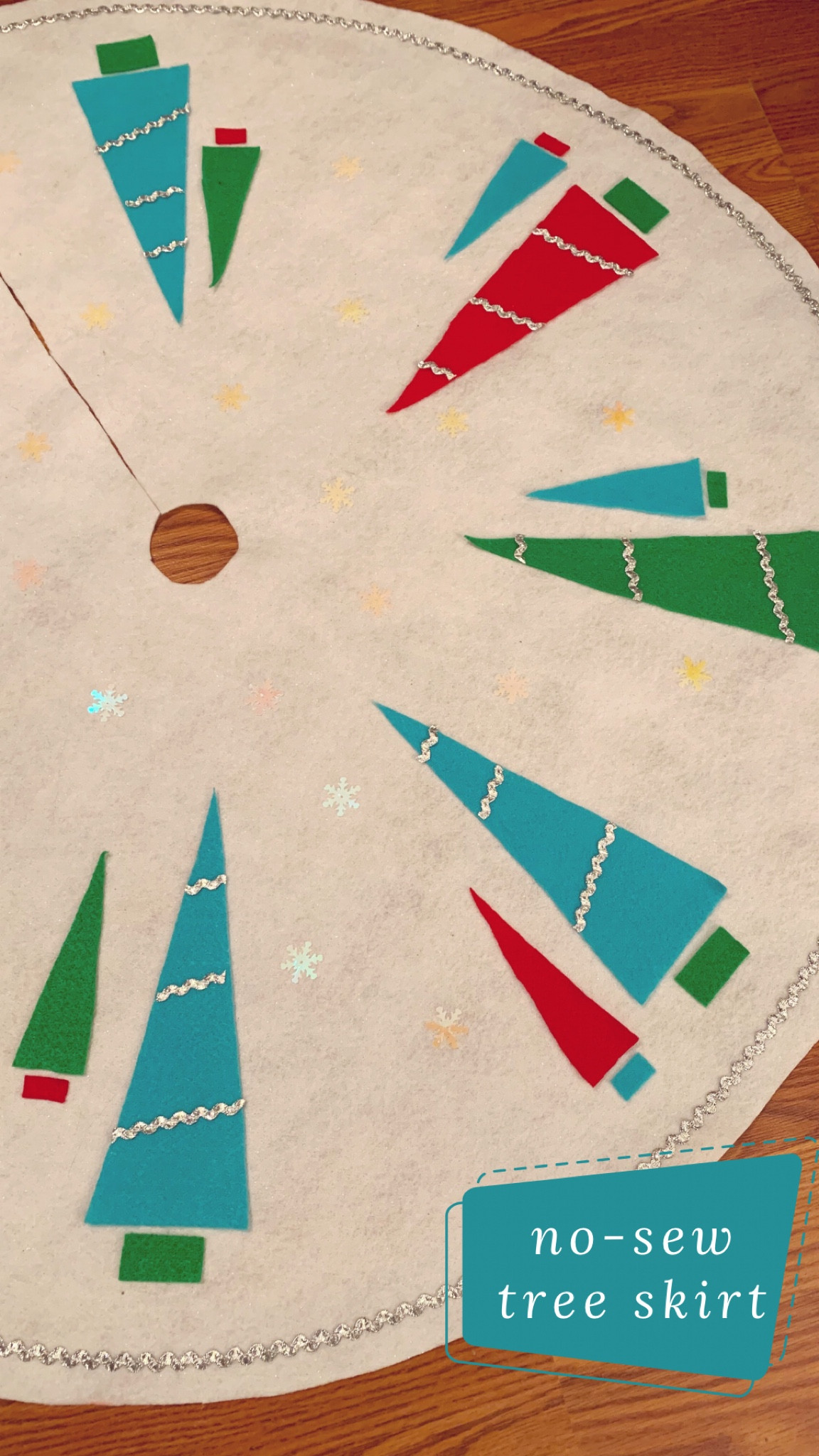 I’m so happy with how my new tree skirt turned out! Here are the supplies so you can make your own

#LTKunder50 #LTKhome #LTKSeasonal