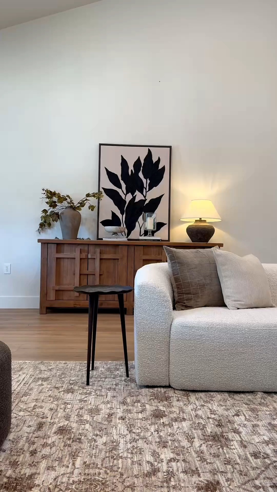 #ad — Console styling for fall made simple with @wayfair. Shop my finds here! #wayfair #wayfairpartner

#LTKHome #LTKSeasonal