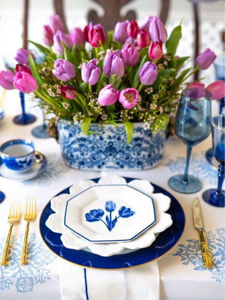 Celebrate Mom on elegant table bursting with tulips!🌷 

#springtable #springtablescape #MothersTable #mothersdaycelebration
#mothersdaybrunchtable #blueandwhitetablescape #blueandwhitedecor #mothersdaybrunch

#LTKhome #LTKSeasonal