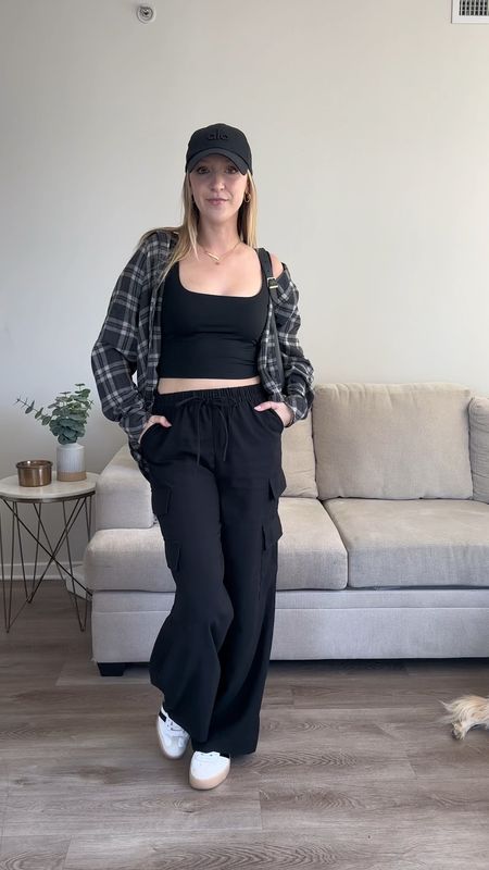I can’t stop wearing these high-rise wide leg cargo pants from Target! They’re true to size, SO comfy and so cute dressed up or down

#LTKfindsunder50 #LTKtravel #LTKstyletip