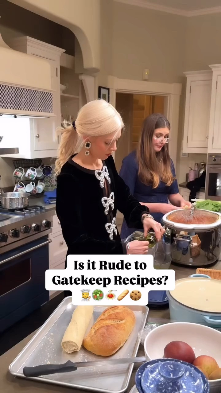 My Nana used to say a host doesn’t need to give away all her secrets and that there’s something to preserving an element of mystery, but I’d love to know what you think! 😘

dress: @saloniofficial 
earrings: @lorenhope 

#secretrecipes #familyfavorites #hosting #entertaining #etiquette #manners #holidaymeals #tradition