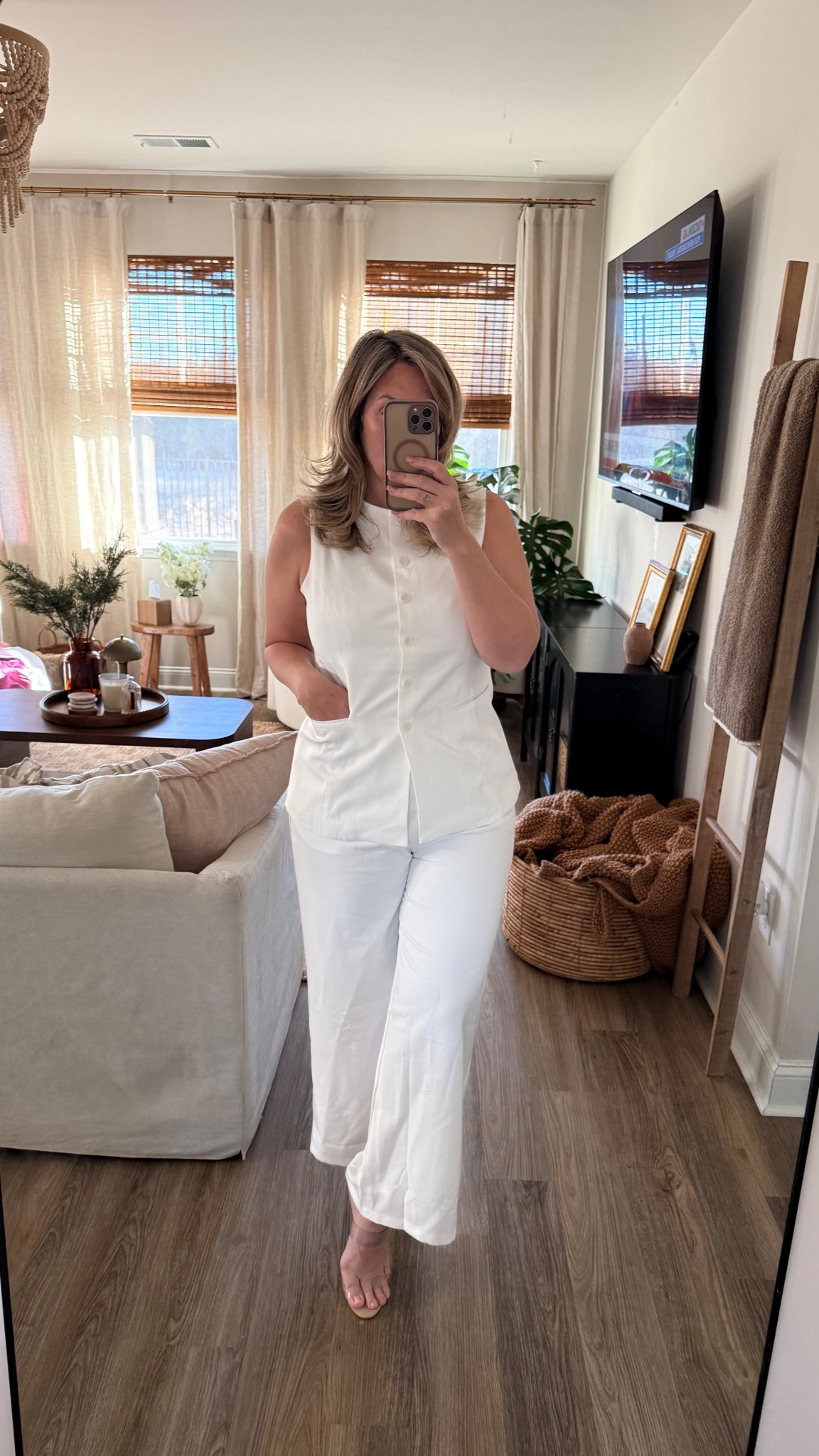 Obsessed with this two-piece set from Amazon under $50 comes in multiple colors perfect for the spring time that hopefully it is almost here

Amazon, Amazon find, two piece set, ootd, grwm

#LTKootd #LTKSaleAlert #LTKgrwm