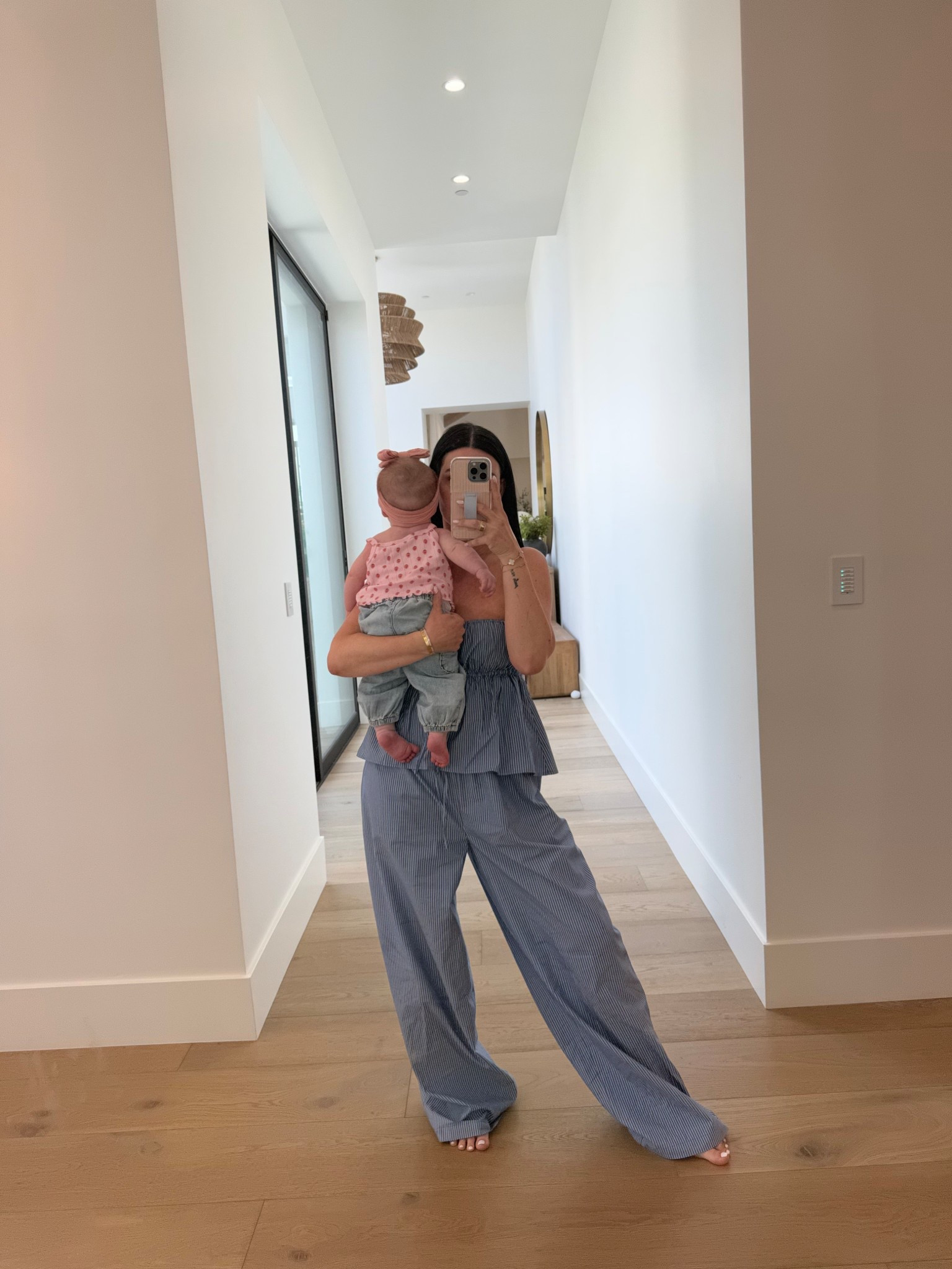 Mom OOTD 🤍




Mom, Fashion, Mom OOTD 

#LTKmomlife #LTKootd