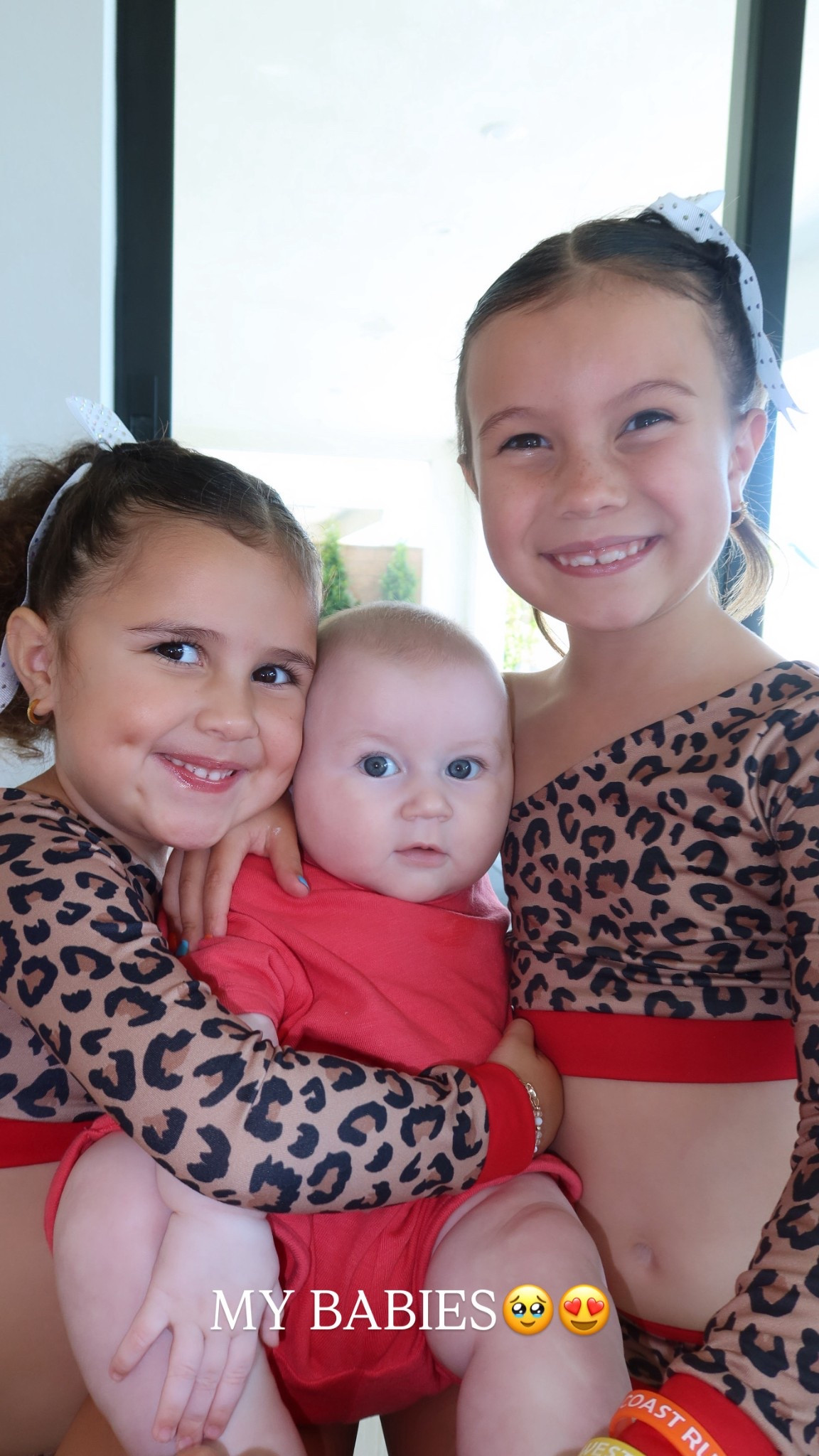 My mini besties 🥹😍

#LTKKids #LTKStyleTip #LTKFamily