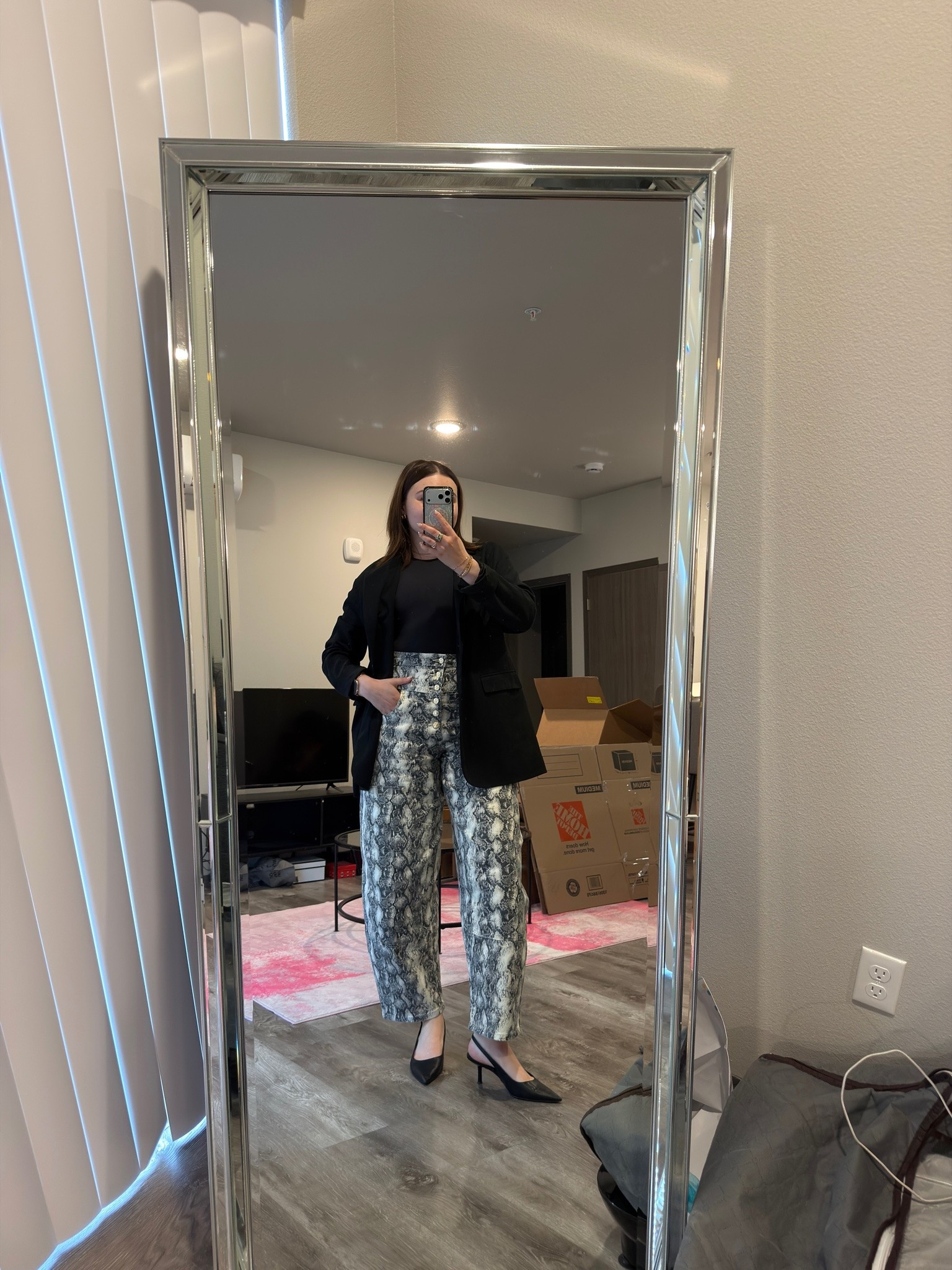Coolest statement pants for the office or date night! Snagged these from @walmart and can’t stop wearing them 🤭

I’m wearing a L blazer, M bodysuit, size 12 jeans and size 9 heels

#LTKWorkwear #LTKMidsize #LTKootd