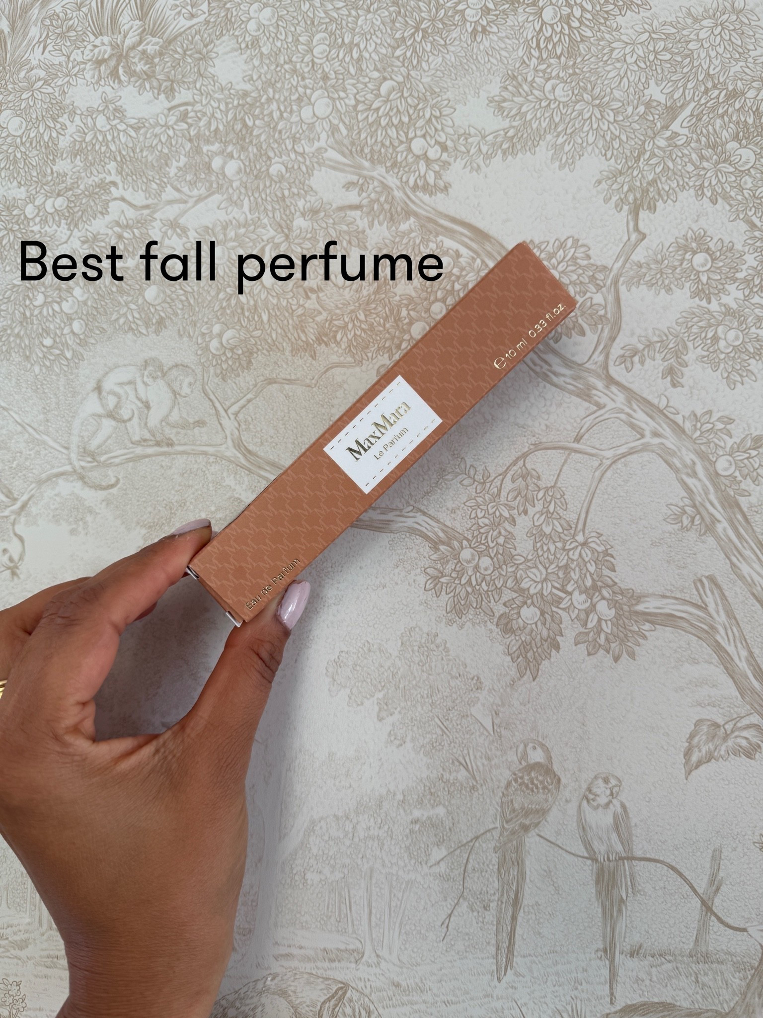 This max mara perfume is amazing !!! Buy from @macys or @ulta
