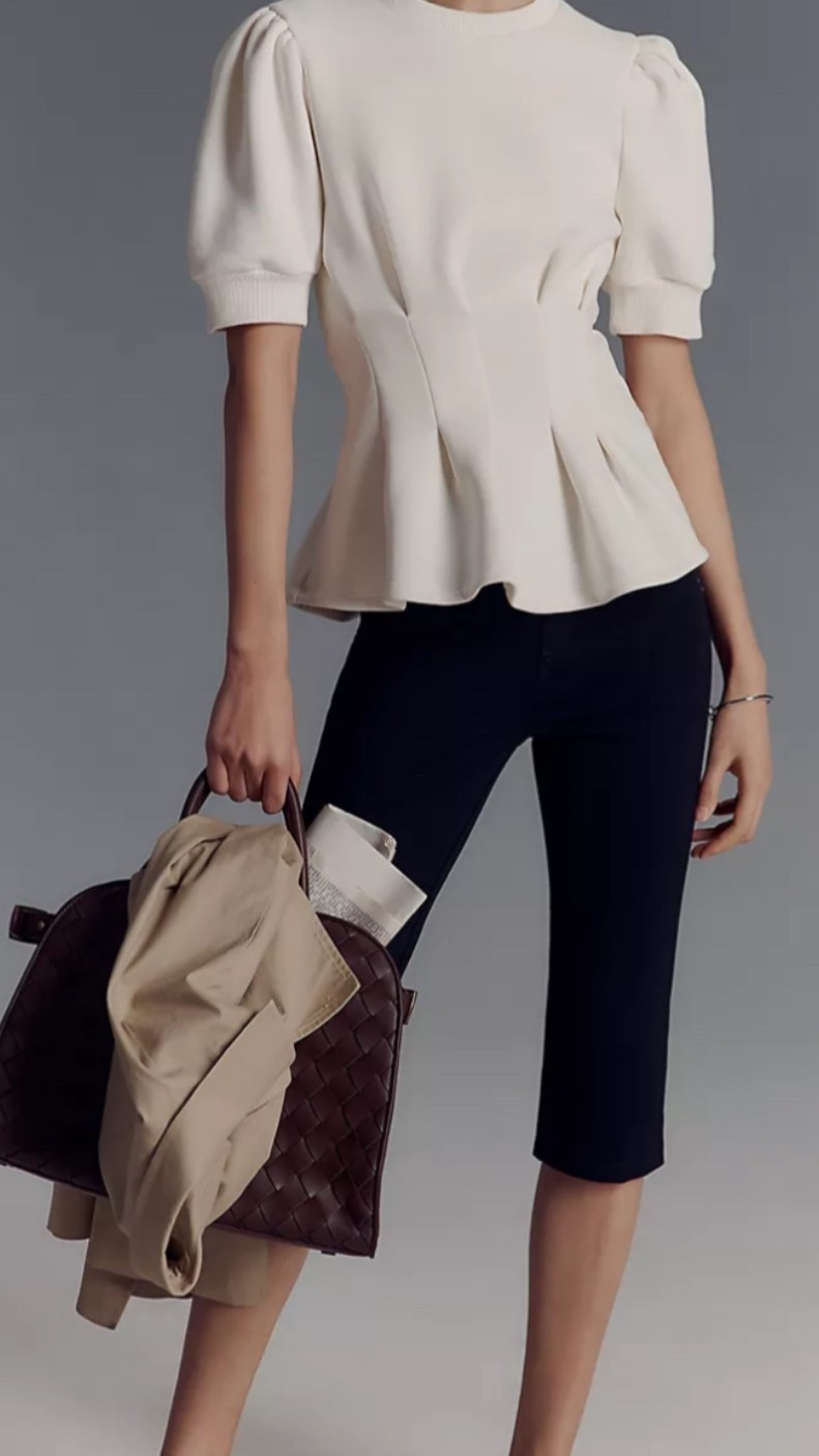 Staple top.
Comes in red too!
XOXO Poshteacher💛

#LTKWorkwear #LTKWedding #LTKParties