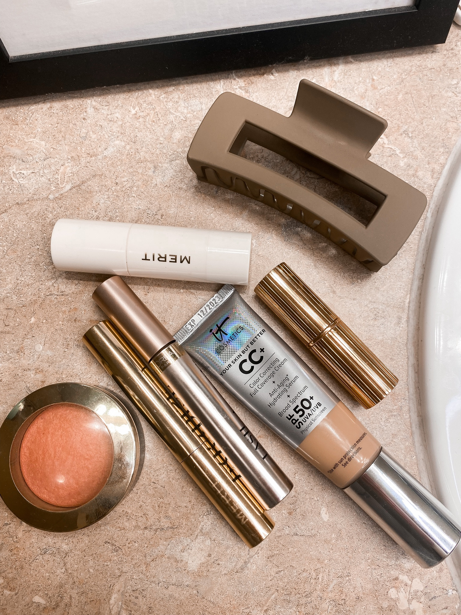 my go-to makeup products 👏🏼 I always find myself reaching for these products! Shades are linked!

#LTKbeauty #LTKunder50 #LTKGiftGuide