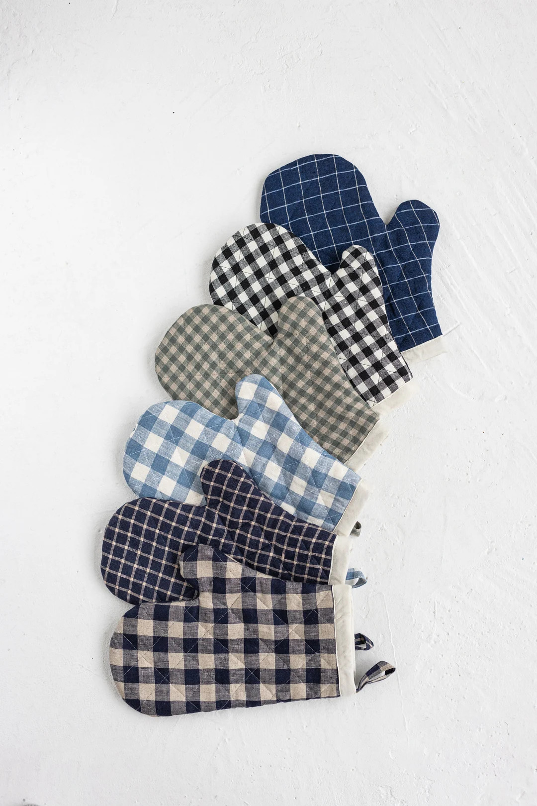 Gingham Linen Oven Mitt, Quilted Kitchen Gloves in Various Colors, Linen Pot Holder, Linen Kitche... | Etsy (Global)
