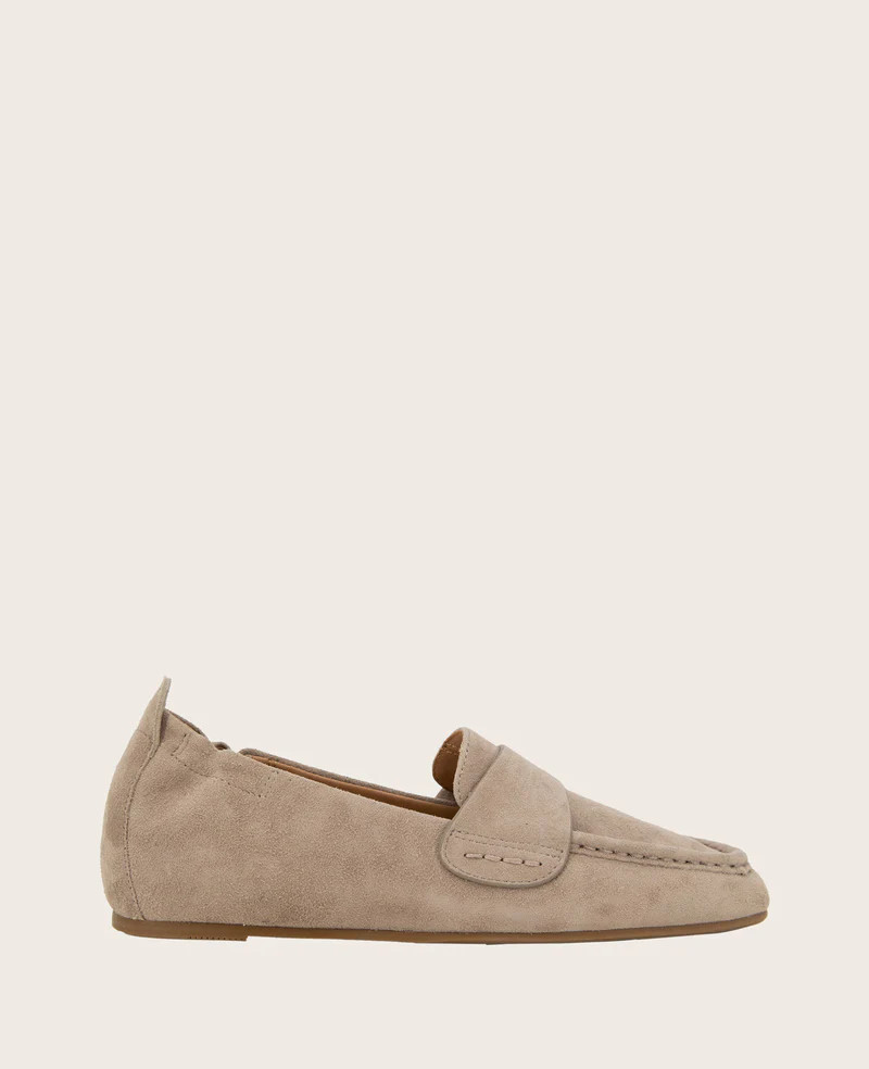 GENTLE SOULS - Sophie Suede Loafer | Kenneth Cole