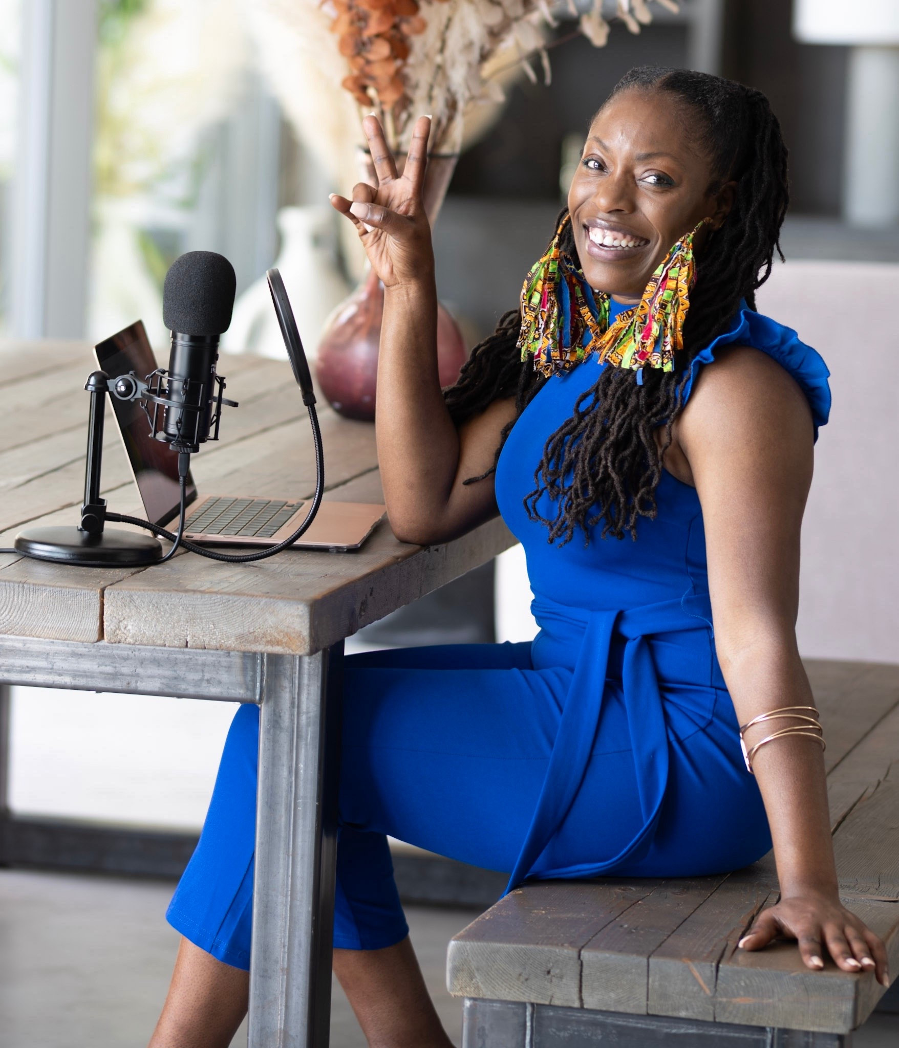 Royal blue is such a vibe! What is your favourite colour in this season?

#LTKStyleTip #LTKFindsUnder100 #LTKOver40