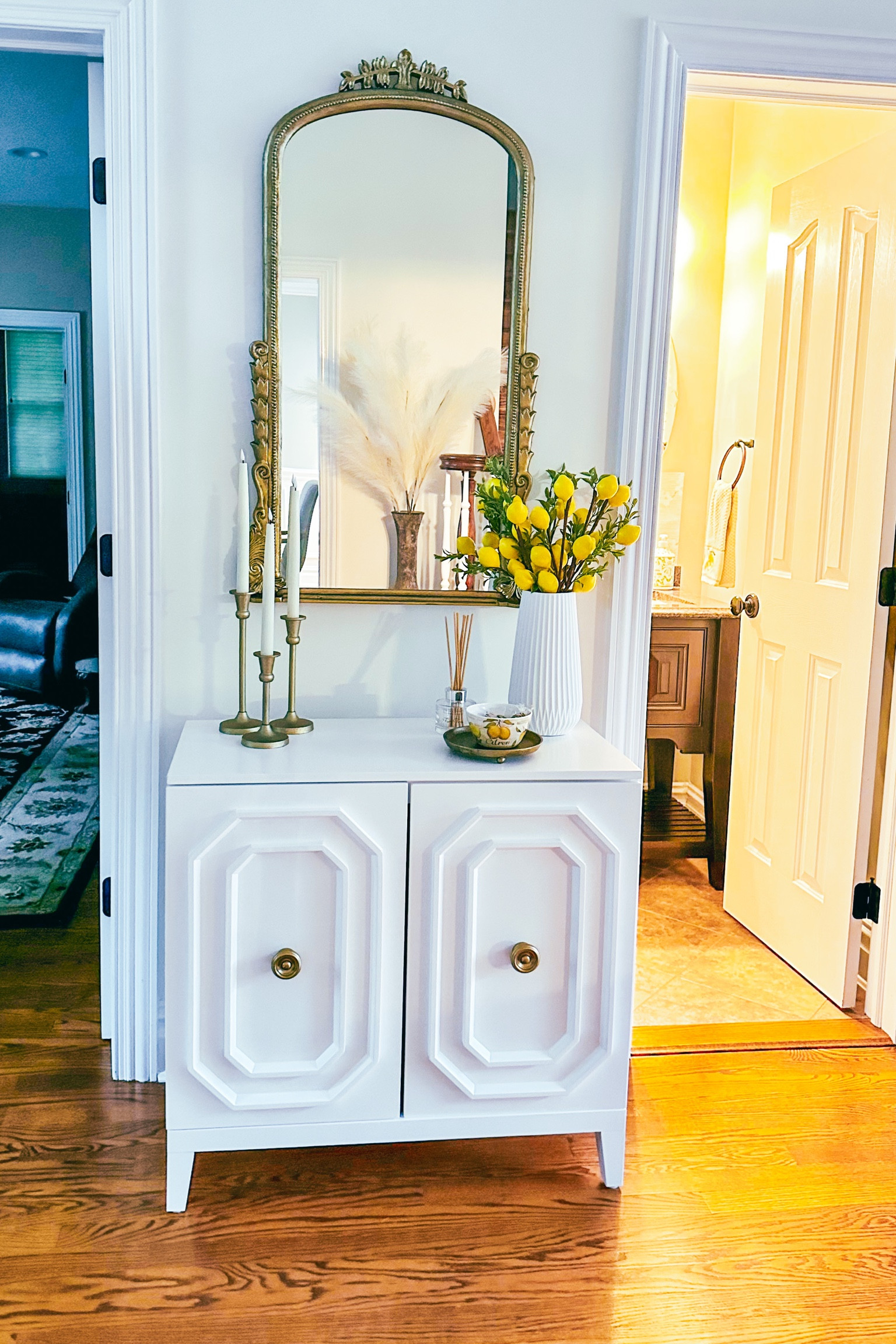 summer entryway lemons 🍋 

#LTKhome #LTKSeasonal #LTKFind