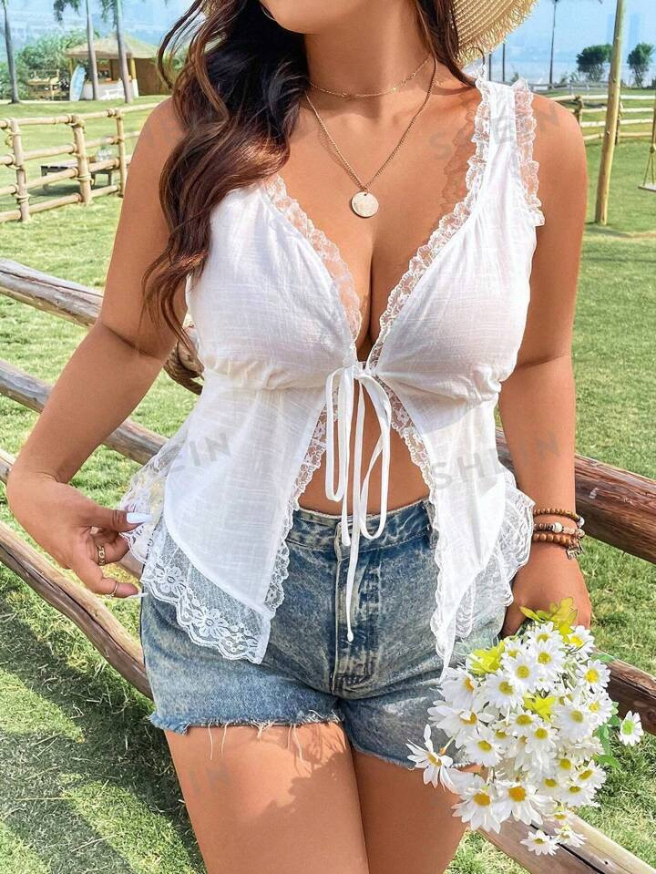 SHEIN CURVE+ Plus Size Women's Fashion Solid Color Lace Trimmed Camisole Top | SHEIN