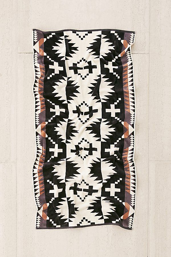 Pendleton Spider Rock Bath Towel - Black at Urban Outfitters | Urban Outfitters (US and RoW)