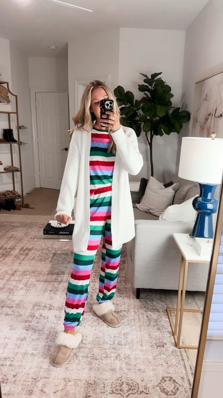 Pajamas - small
Cardigan - med
Barefoot dreams dupe cardigan


#LTKfindsunder50 #LTKsalealert #LTKstyletip