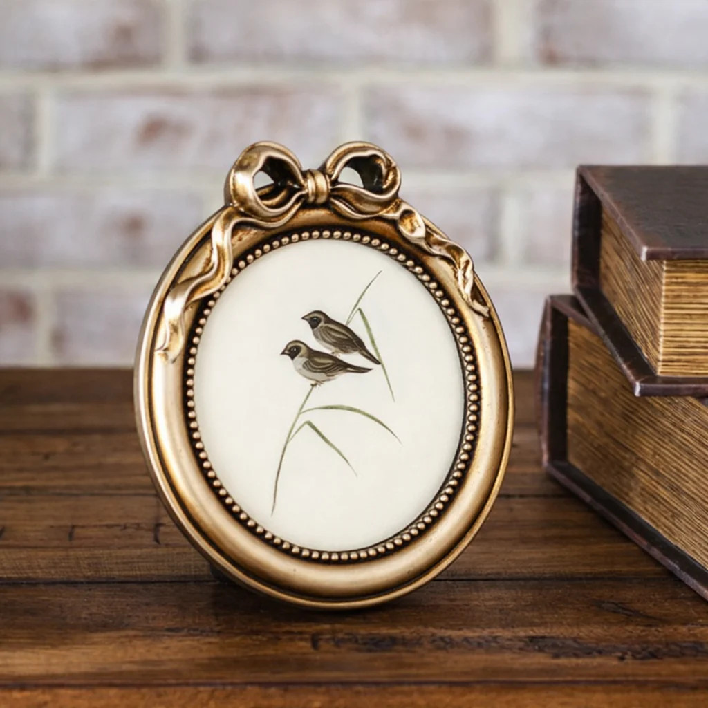 4 x 4  Round Golden Frame with Bow | River Chic Designs