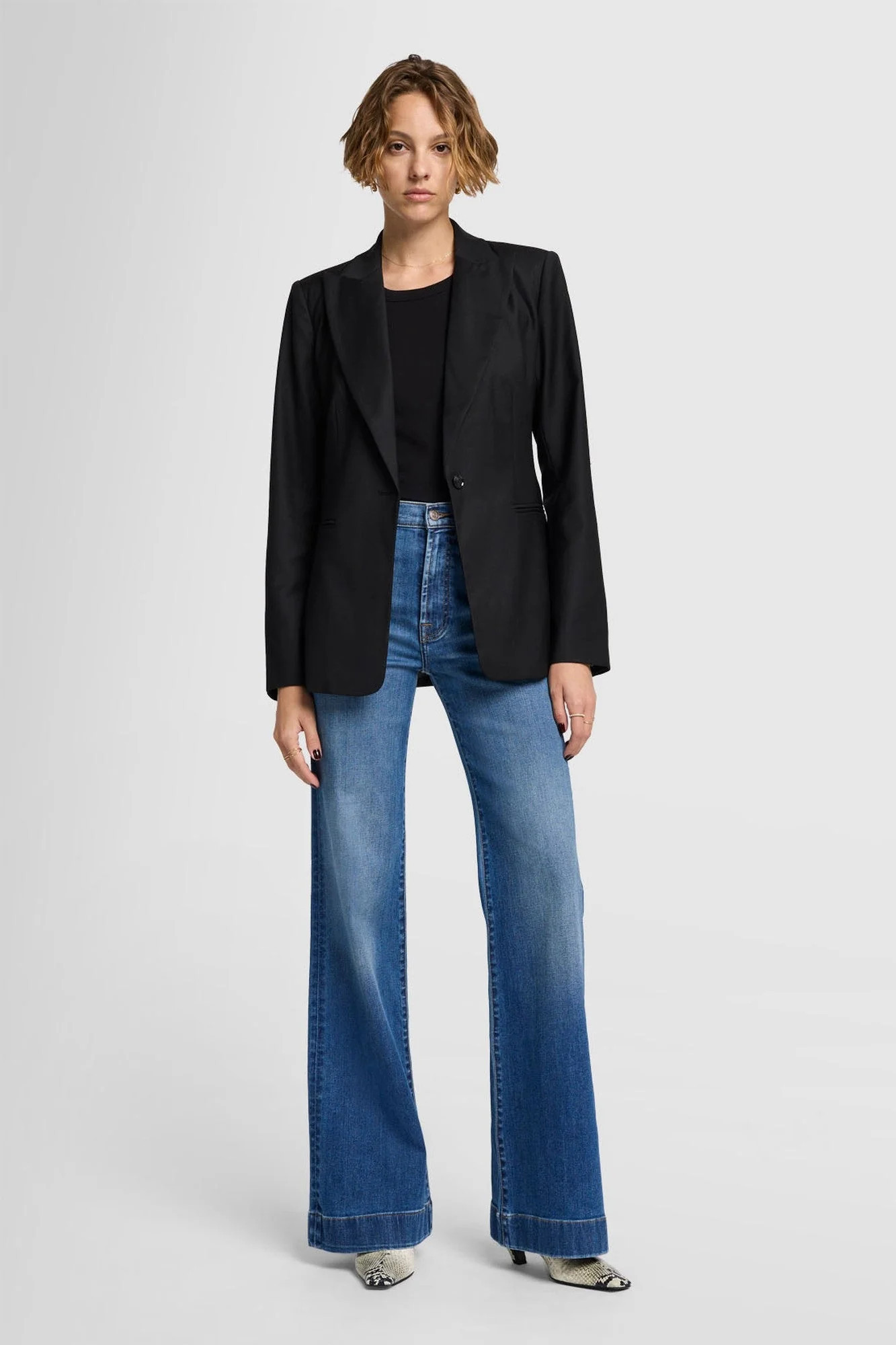 MODERN DOJO in Slim Illusion Groovy | 7 For All Mankind