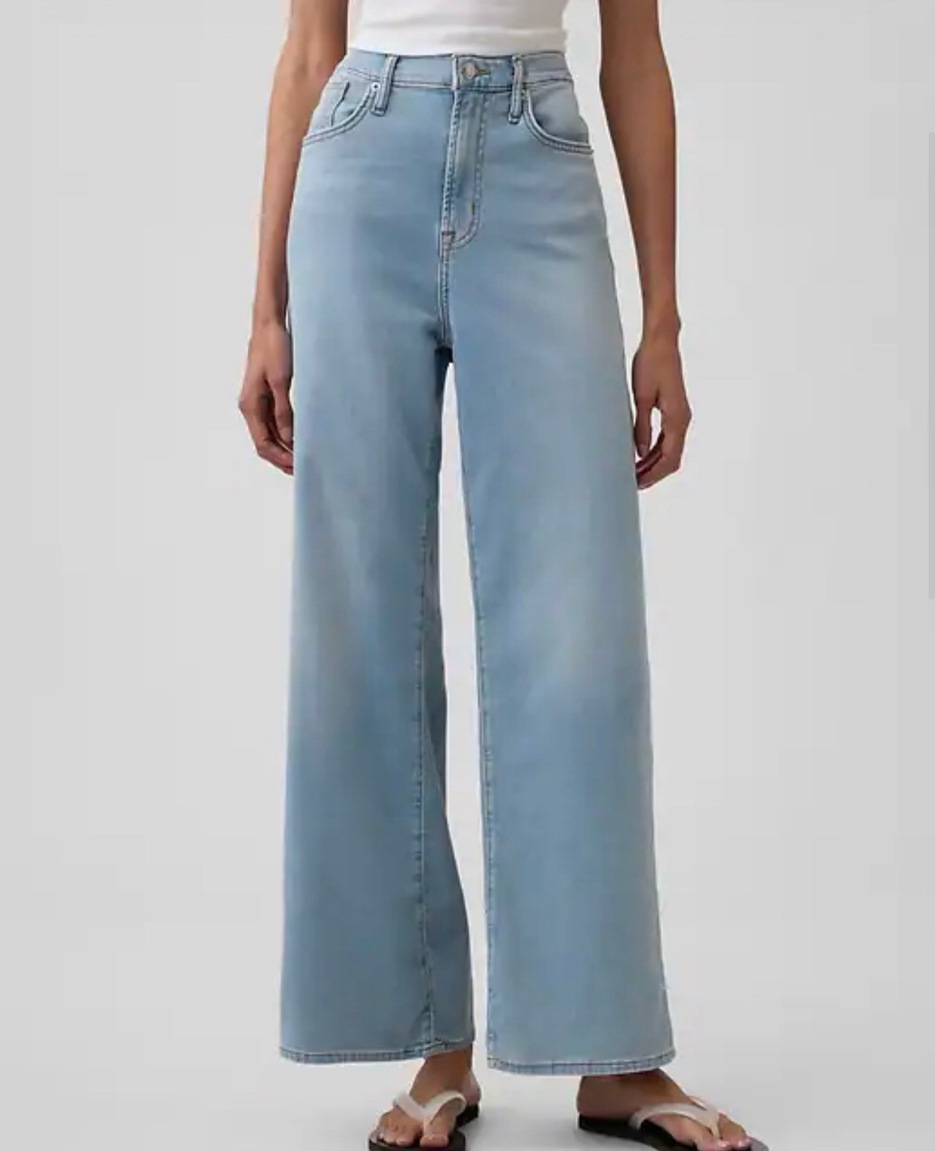 I was influenced by some of my favorite influencers to try out these jeans. They are the viral sweatpants jeans… That’s right they look like jeans but they really are sweatpants and the best thing is….  they’re 50% off right now making them a great deal. 