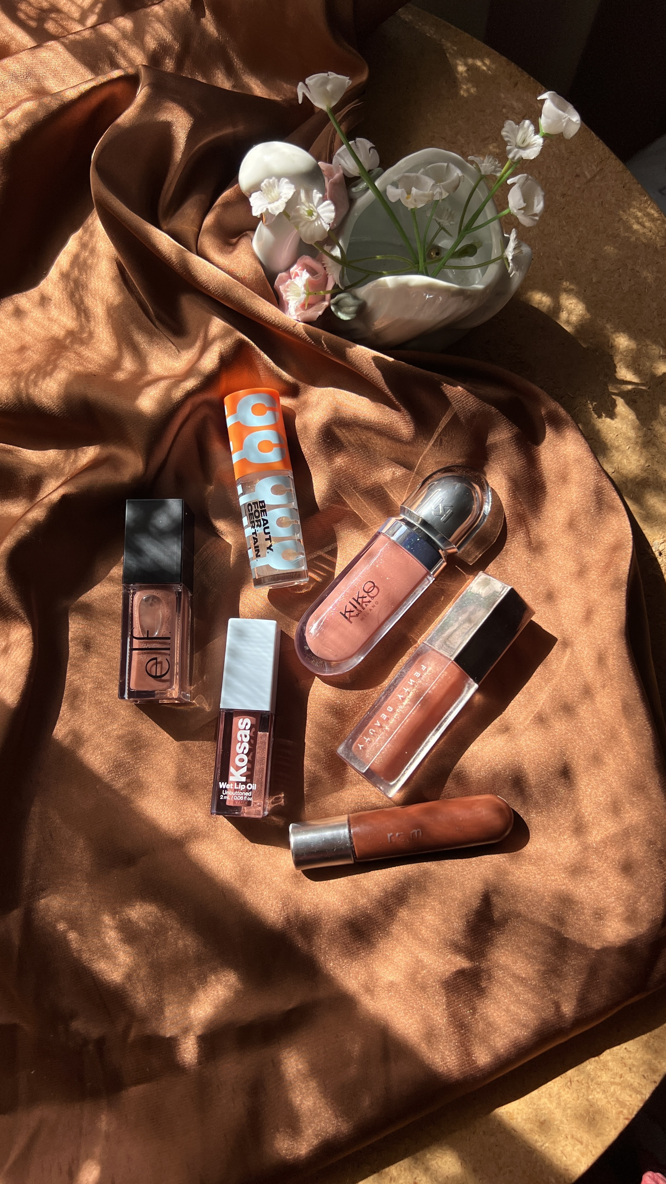 Some of my fav lippies 💋

#fentybeauty #rembeauty #elfcosmetics #kosas #kikomilano #lippies #lipcombo #lipgloss #aesthetic #beautyiful

#LTKFindsUnder50 #LTKBeauty