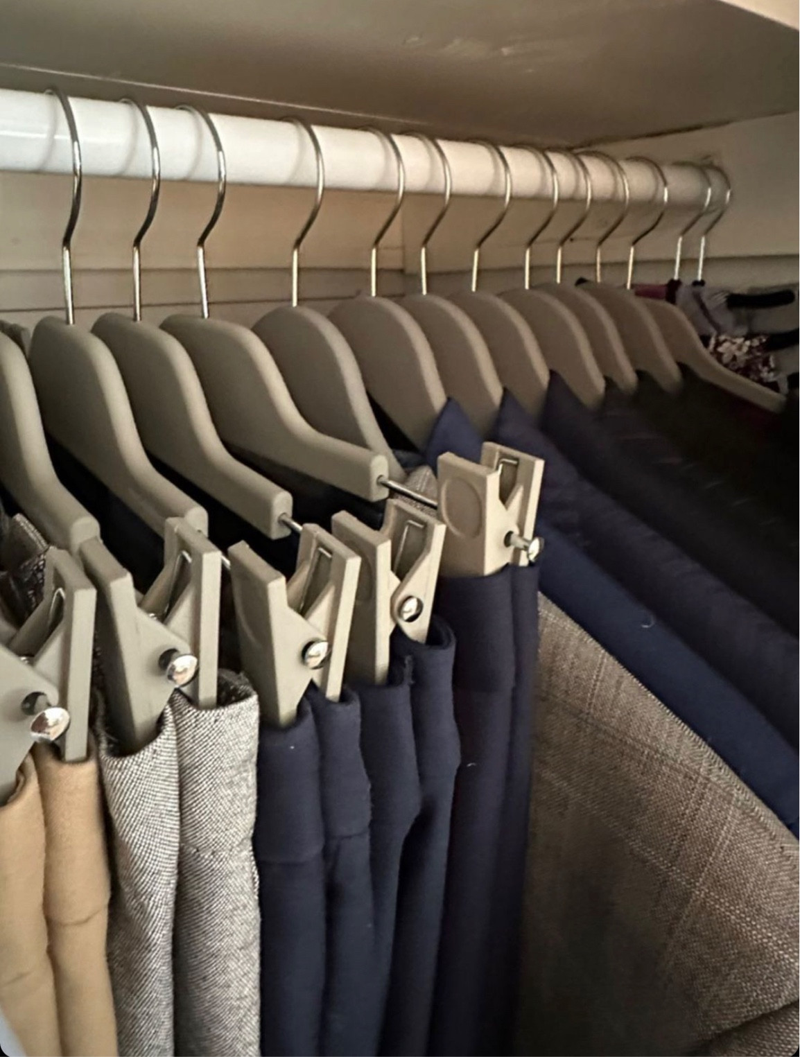 These thin, rubberized hangers are a game changer! 

#closet #closetorganization #organize #organizing #organization #closetinspo #home

#LTKhome