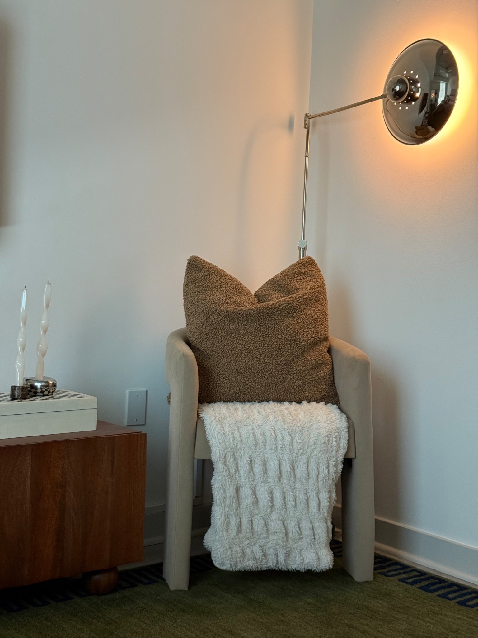 living room corner nook