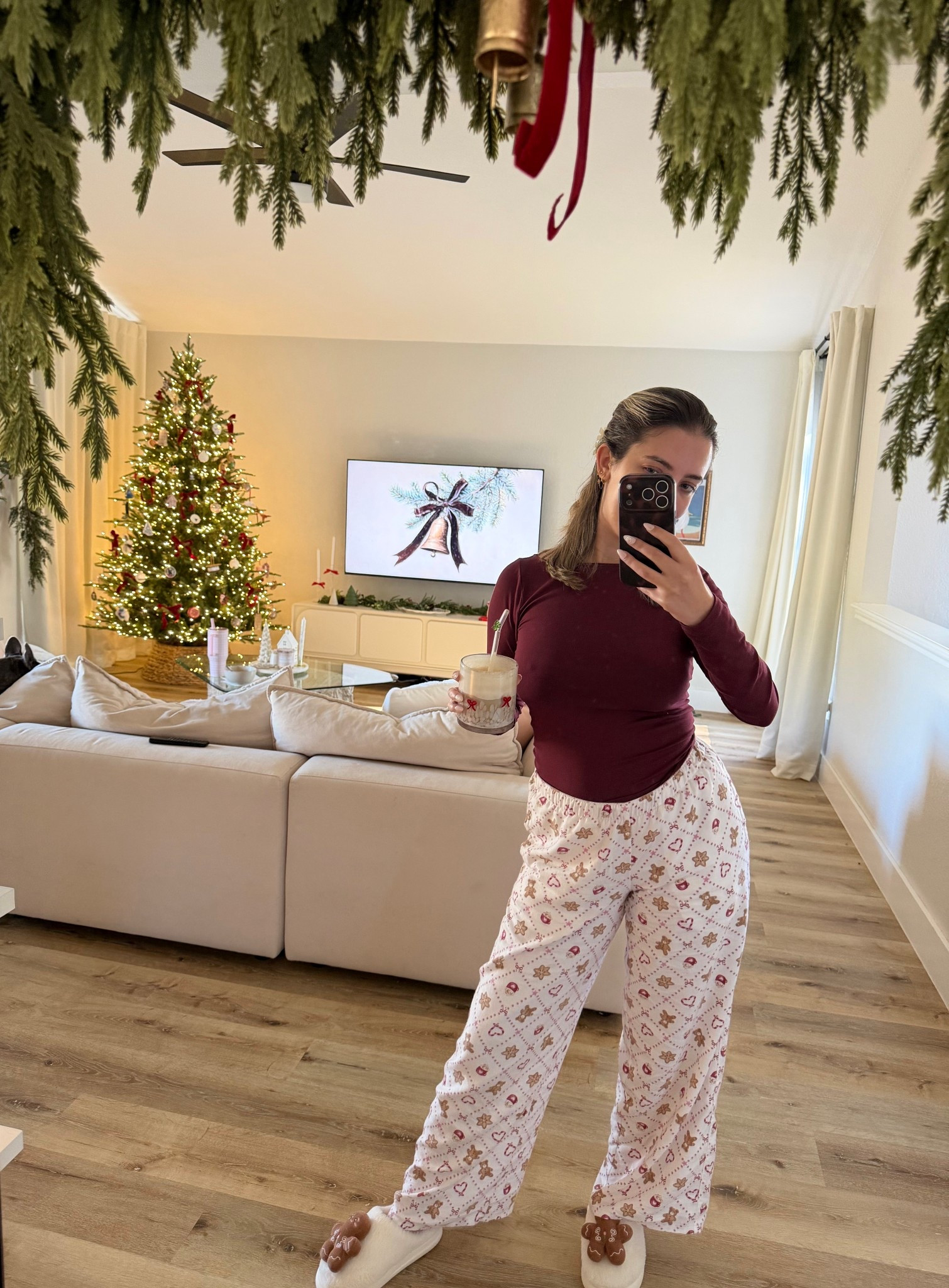 Mulberry in top and white pattern in pants both size small 🤍🧸

#LTKootd #LTKmorningroutine #LTKHoliday