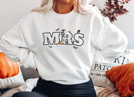 Mrs Skeleton Sweatshirt Pumpkin Sweatshirt Skeleton and - Etsy | Etsy (US)