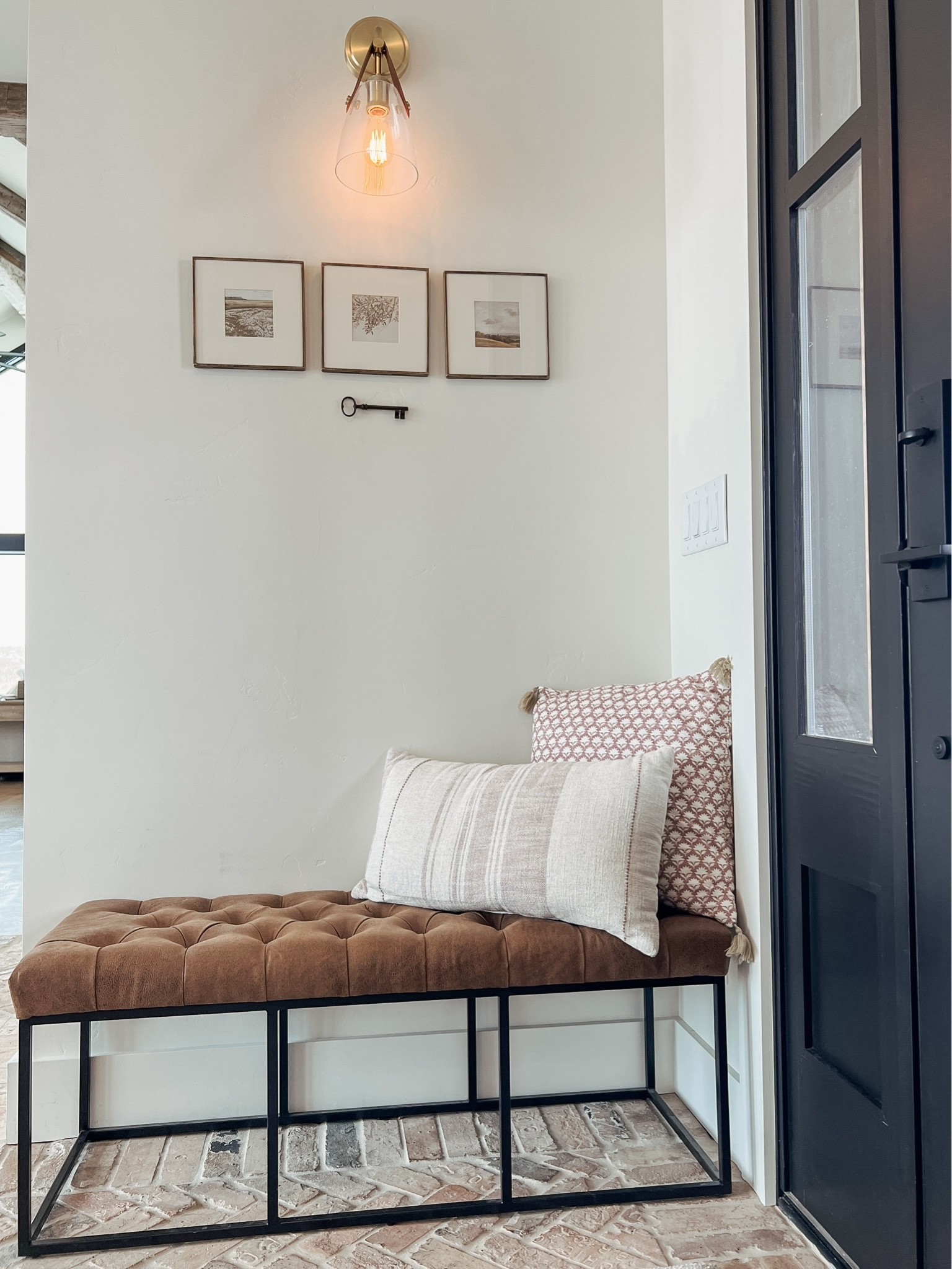 Foyer Bench entryway styling

Front door bench
Entryway styling
Entryway bench
Entryway pictures
Sconce lights



#LTKHome