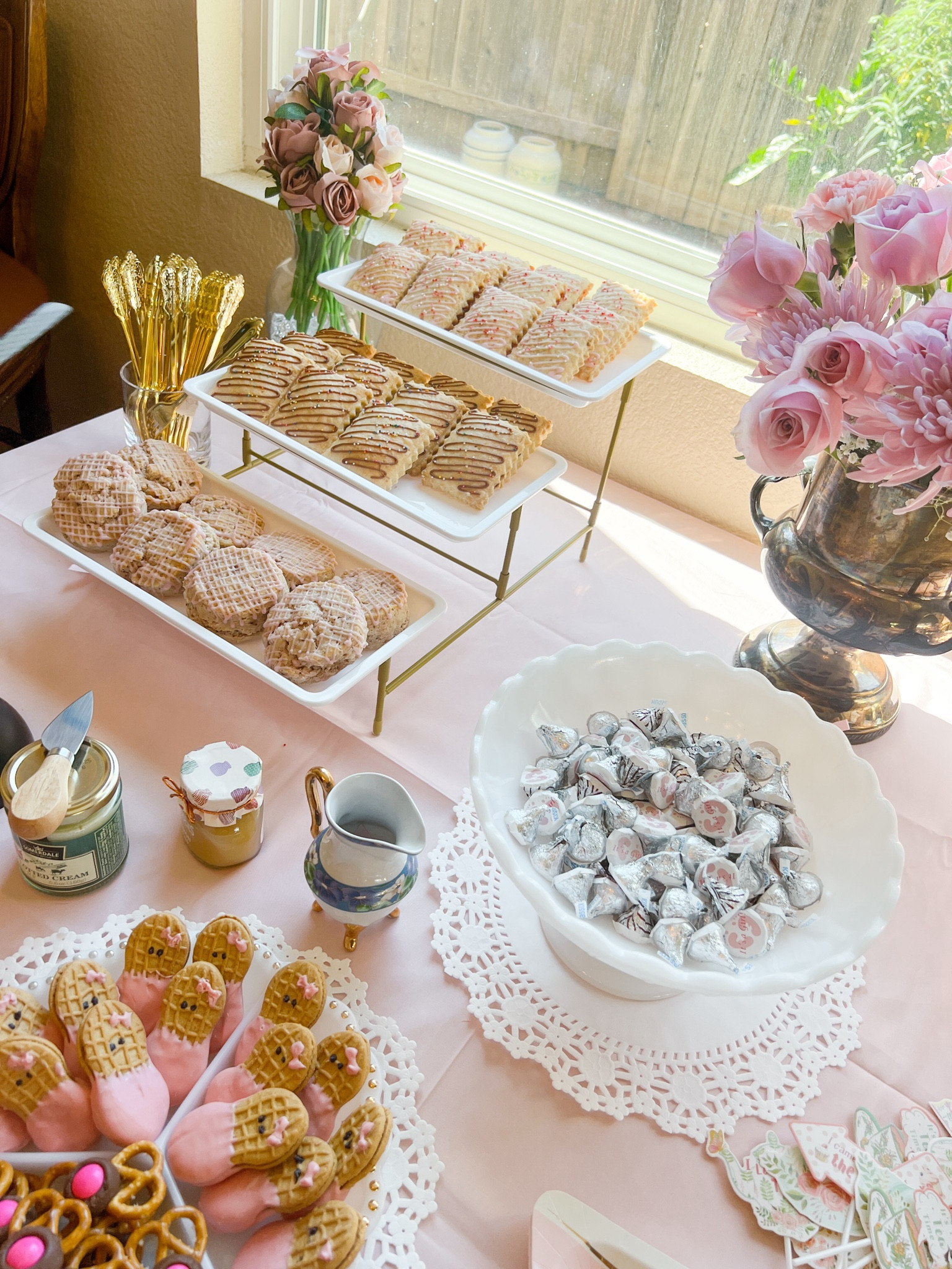 Entertaining made easy and elegant! These 3-tier plastic serving trays were the perfect addition to our tea party baby shower. 💕 Not only do they hold a variety of treats, but their sleek design made our dessert table pop! 🍩🍰 From macarons to donuts, everything looks so chic and organized. Ideal for parties, weddings, or just a special gathering. Shop them now for your next event! #PartyEssentials #EntertainingMadeEasy #TeaPartyVibes #BabyShowerInspo #LTKHome #LTKParty

#LTKBaby #LTKParties #LTKSaleAlert