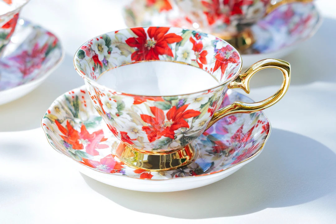 Poinsettia Chintz Gold Bone China Tea Cup and Saucer Set - Etsy | Etsy (US)