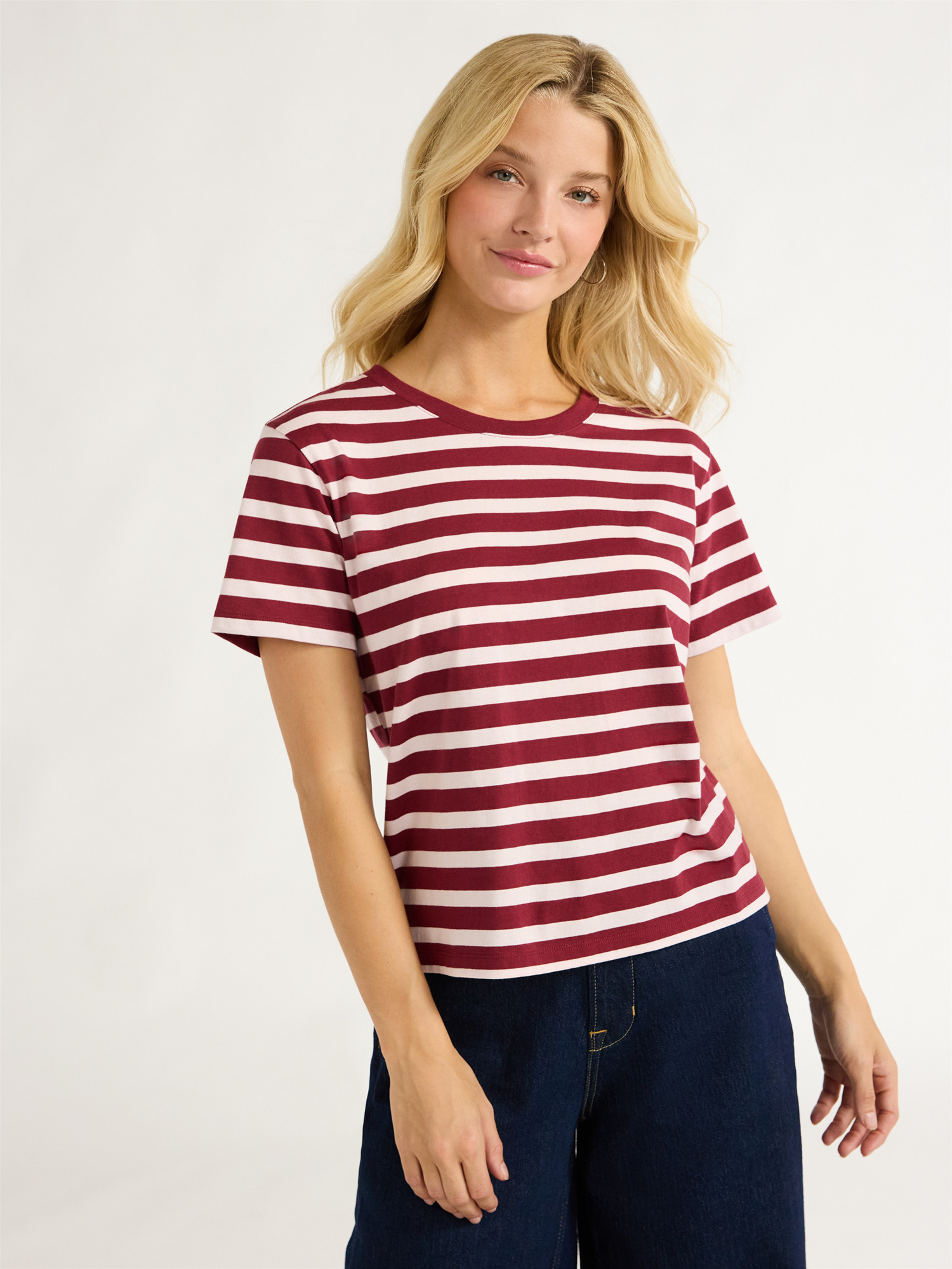 Free Assembly Women's Cotton Cropped Boxy Tee with Short Sleeves, Sizes XS-XXL | Walmart (US)
