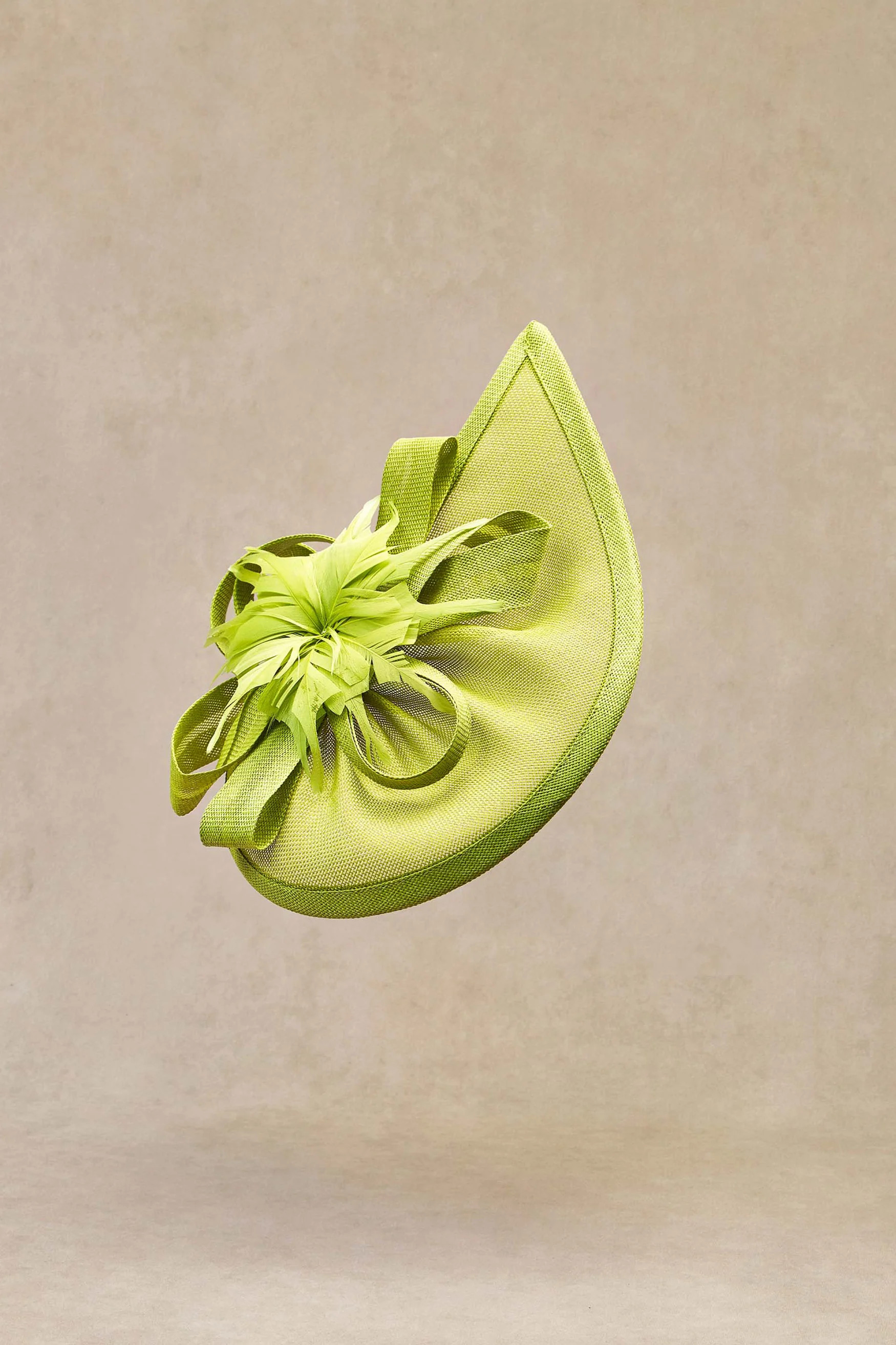 Shop Fascinator Hat - Tea Party Fascinator | BABEYOND | BABEYOND