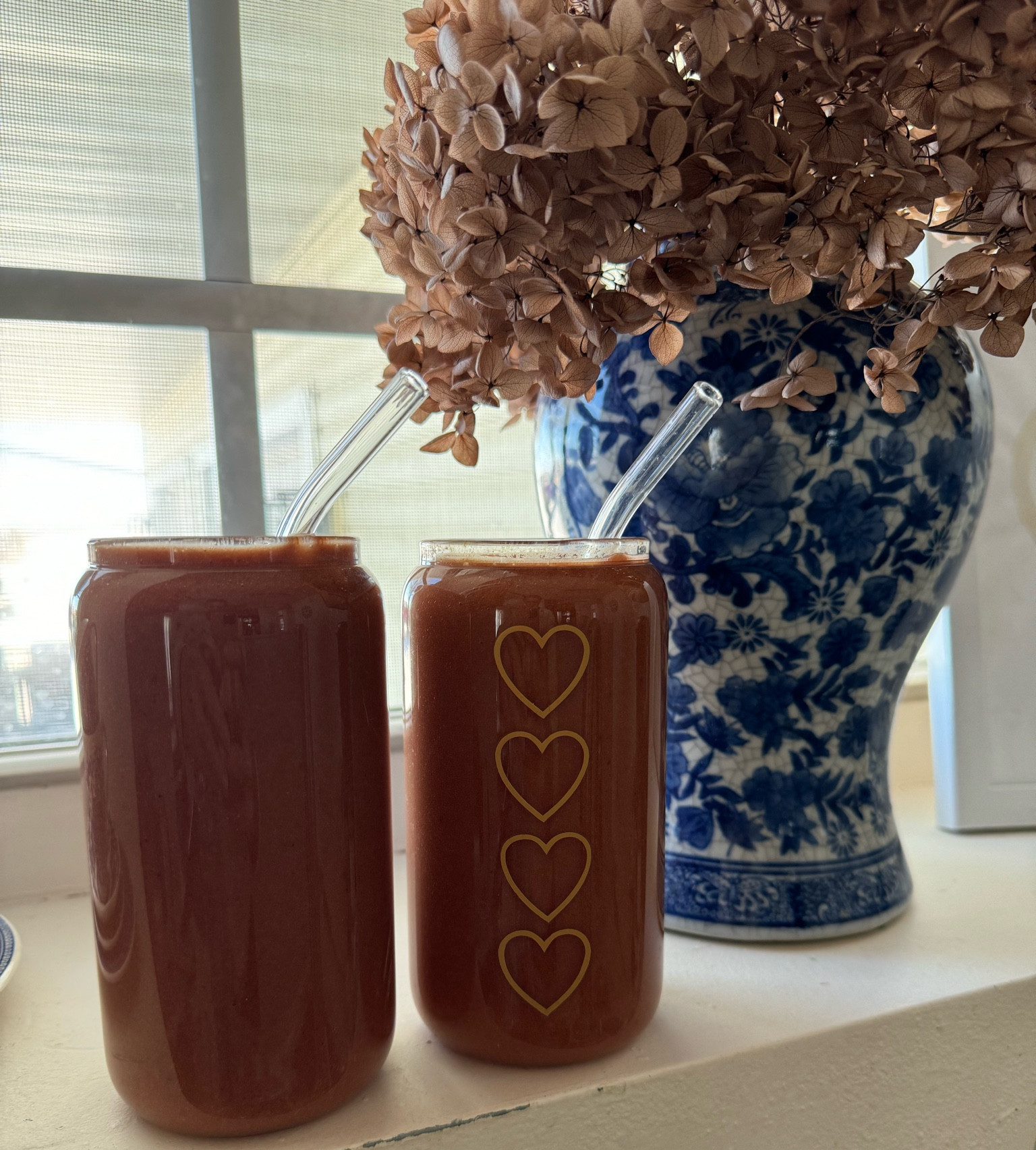 Current favorite smoothie:
-2 cups frozen strawberries
-3 bananas
-1 tsp cinnamon 
-5 dates, pitted
-2 inches fresh aloe (skin removed)
-1 tsp Vimergy Chaga
-2 capsules Vimergy MSM (powder only, remove the capsule) 
-coconut water
-additional ice if needed
Use code DEVONG5 at checkout to save from Vimergy! 

#LTKFamily #LTKFitness #LTKMostLoved