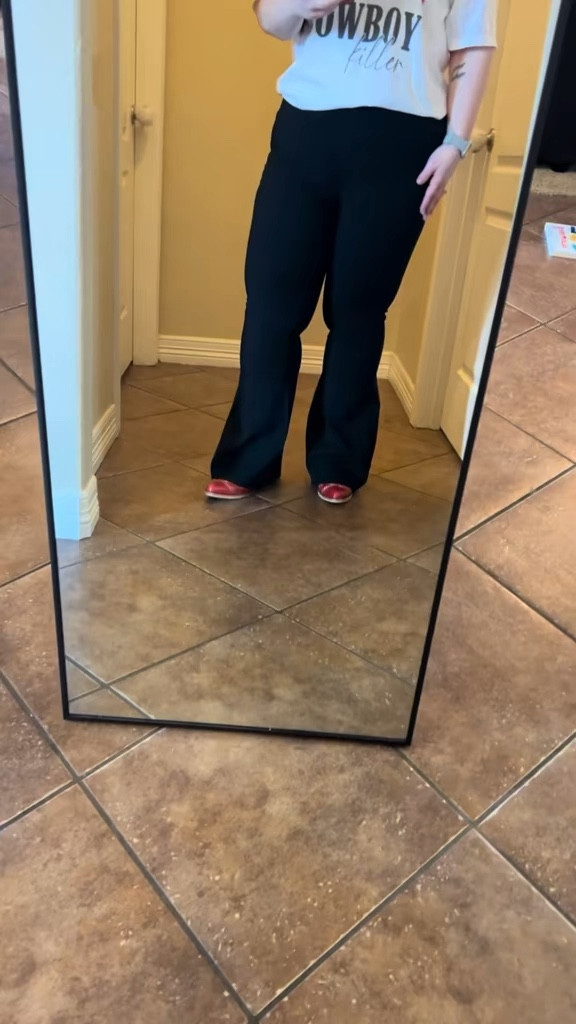 Fiona flare leg jeans on a midsize body 

#LTKSpringSale #LTKMidsize